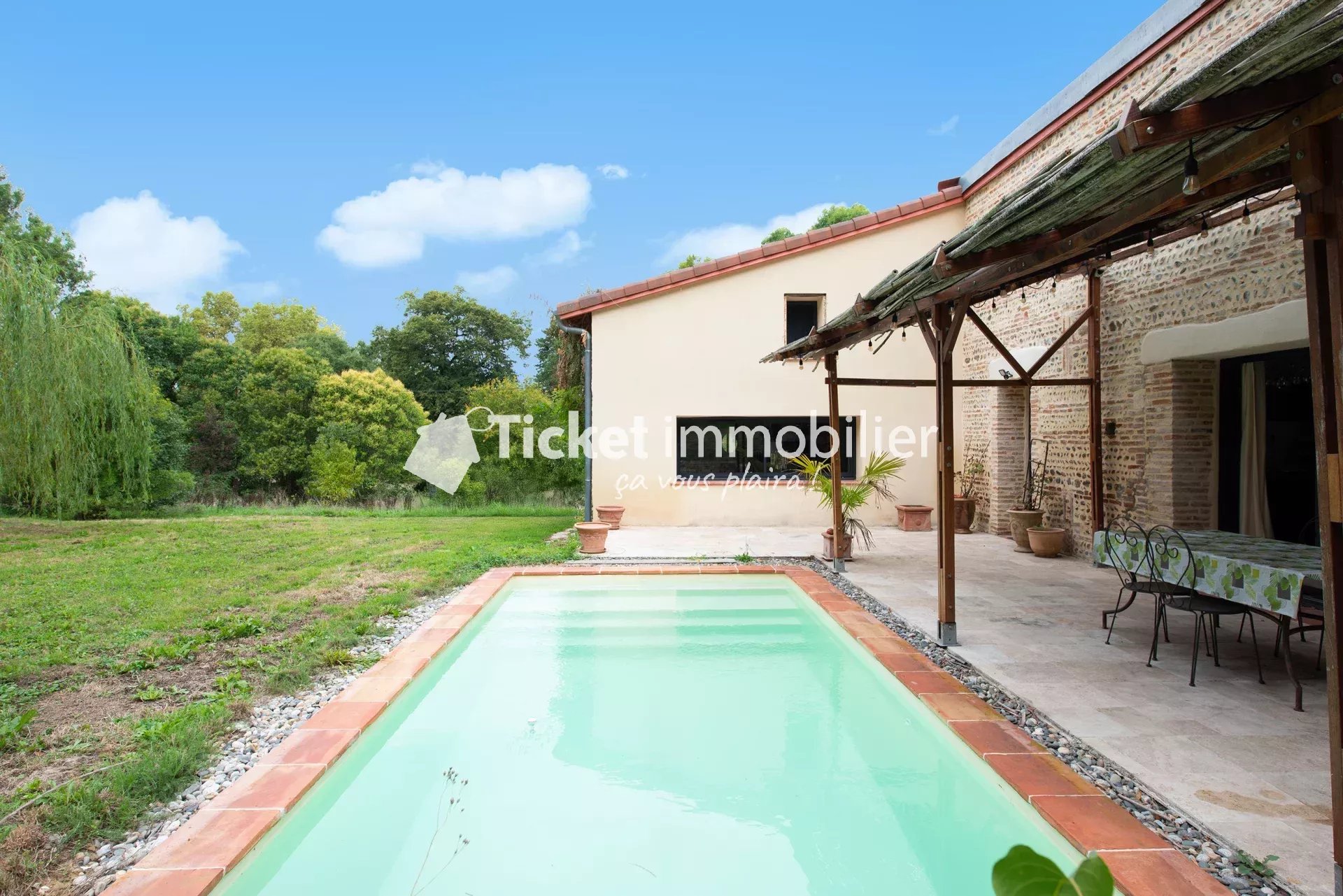 Ancienne métairie de 135m2 rénovée avec piscine, volumes et cachet sur une parcelle 1H boisée — photo 13