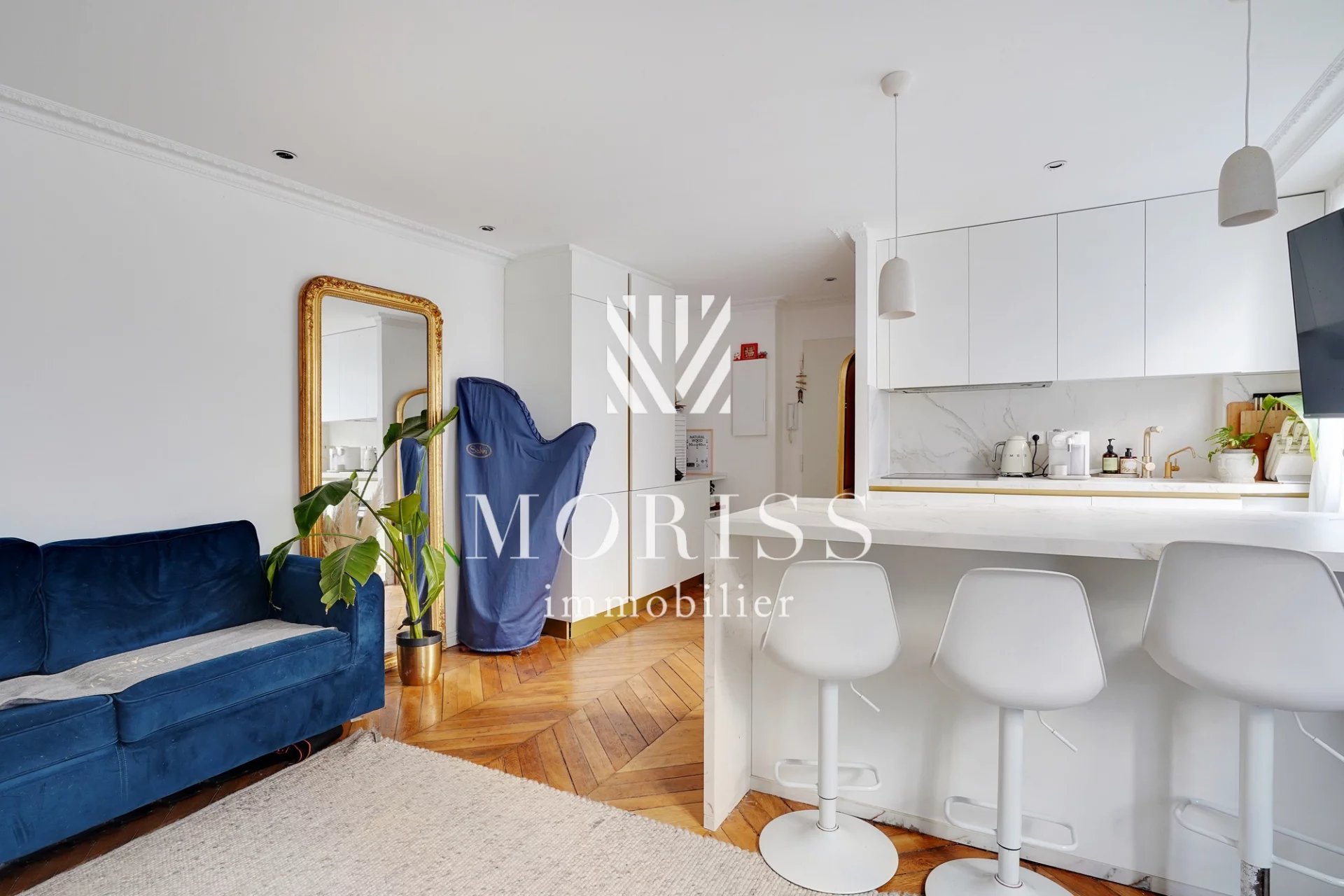 Bel appartement 3 pièces situé au coeur du 9ème - Image Array