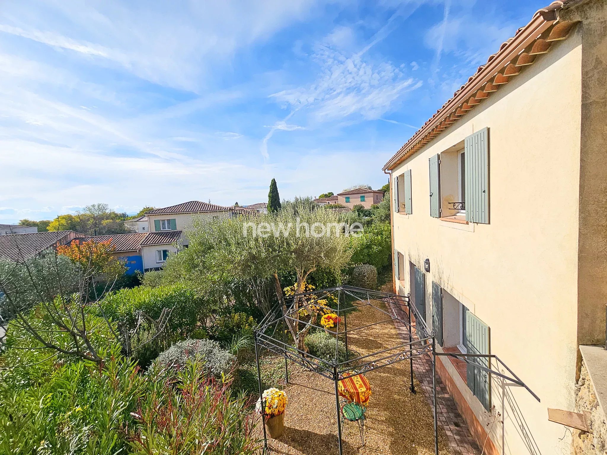 Charmante villa à pied du village