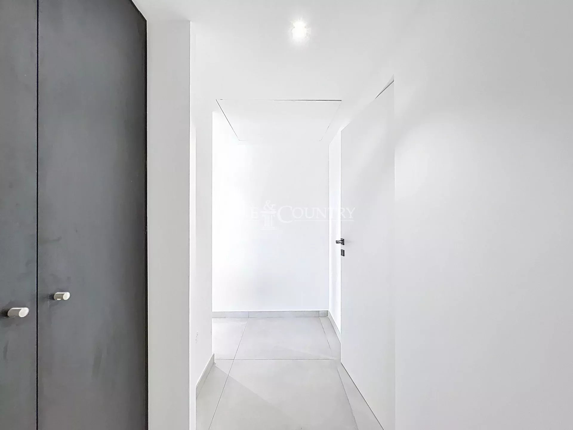 Photo of Sea view apartment for sale in Le Cannet