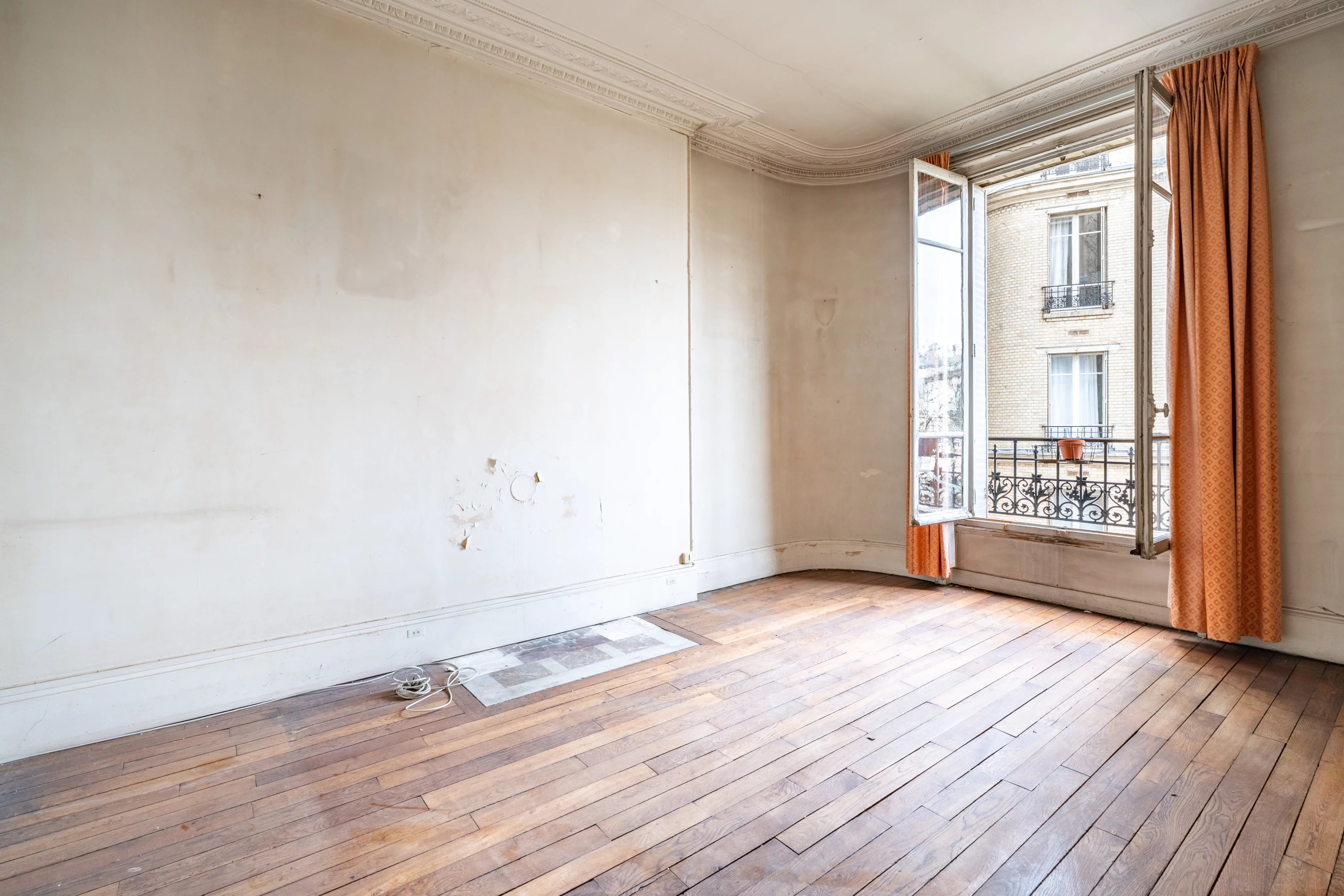 Sale Apartment Paris 16th