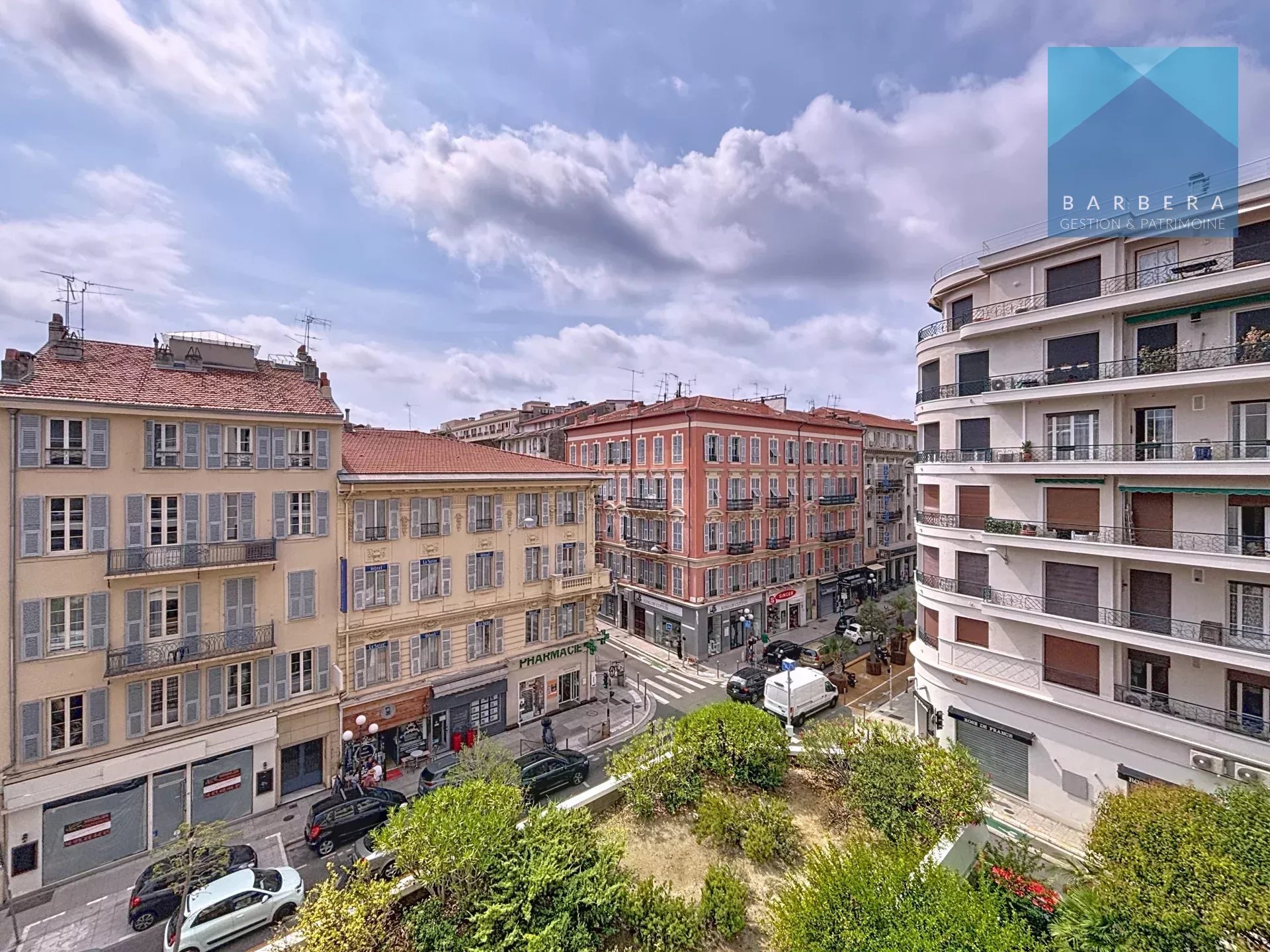 Agence immobilière de 