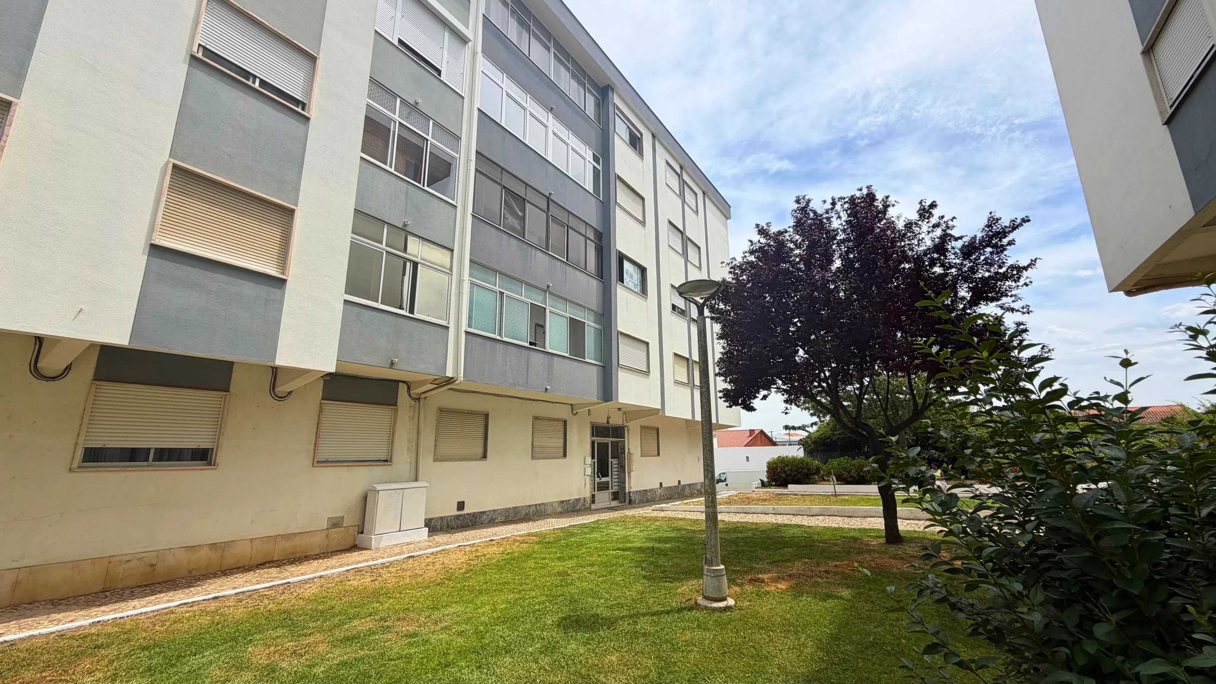 Modern Retreat a Short Walk from Seixal Bay – T2 Arrentela Renovated and Cozy! 87124777 image 16