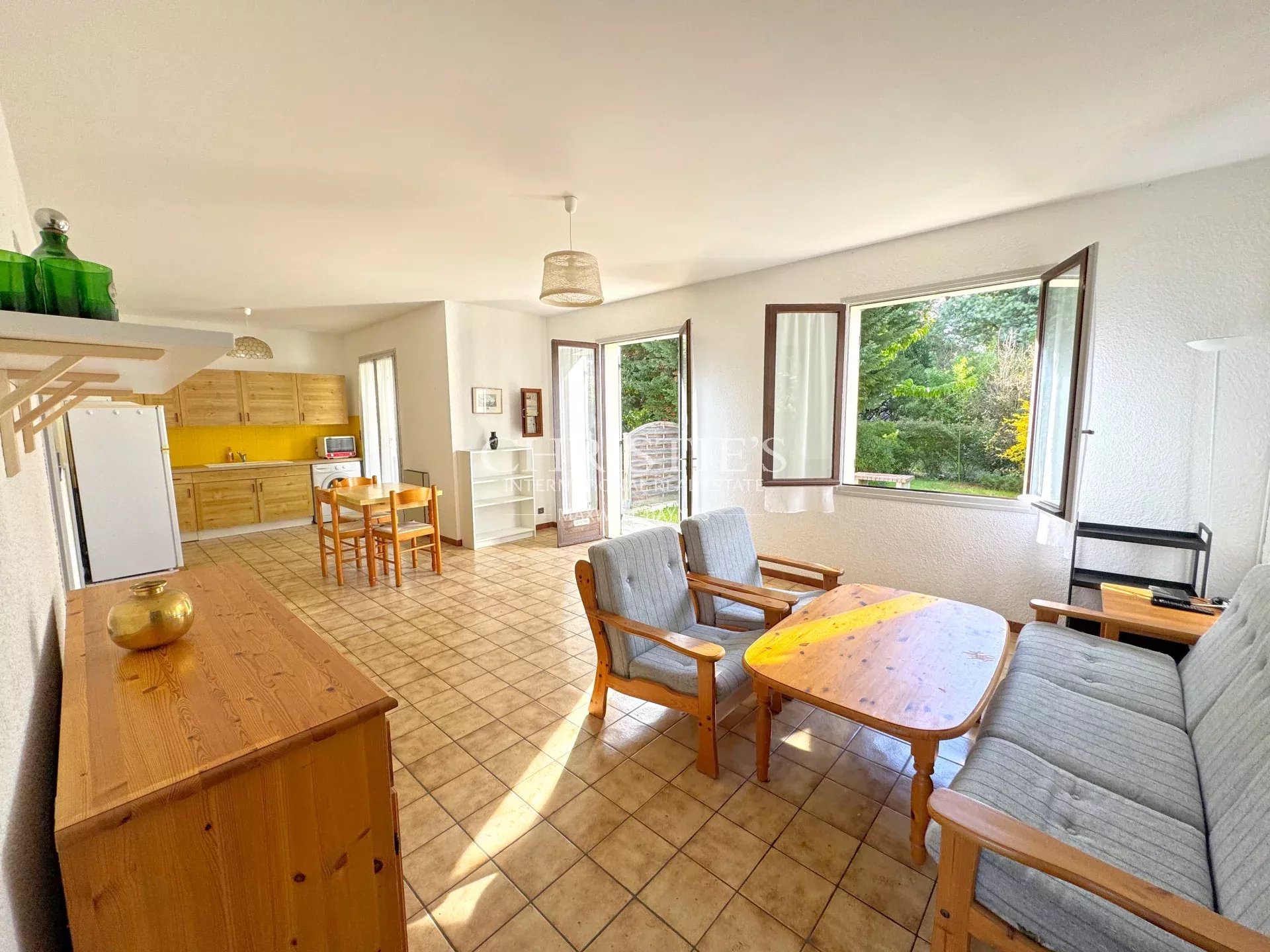 6 Bedroom Villa/Townhouse's Image 26