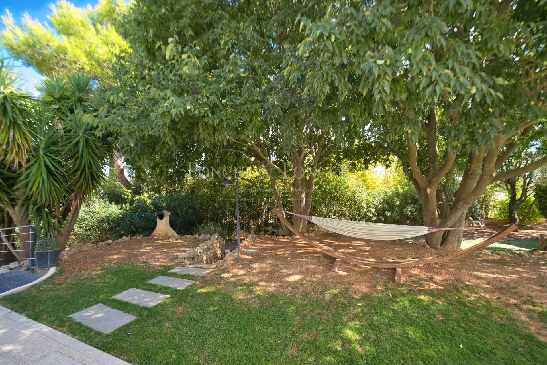 5 Bedroom Villa/Townhouse's Image 14