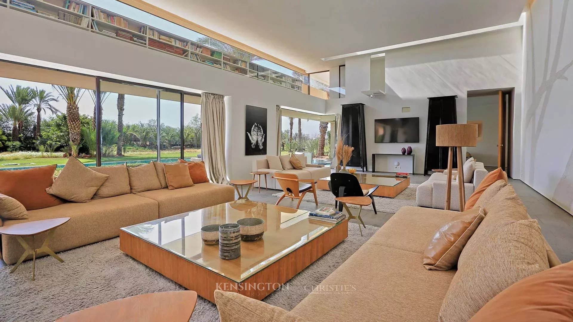 6 Bedroom Villa/Townhouse's Image 4