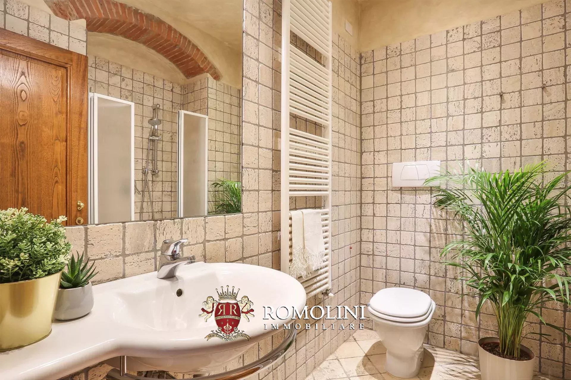 25 Bedroom Vineyard's Image 133