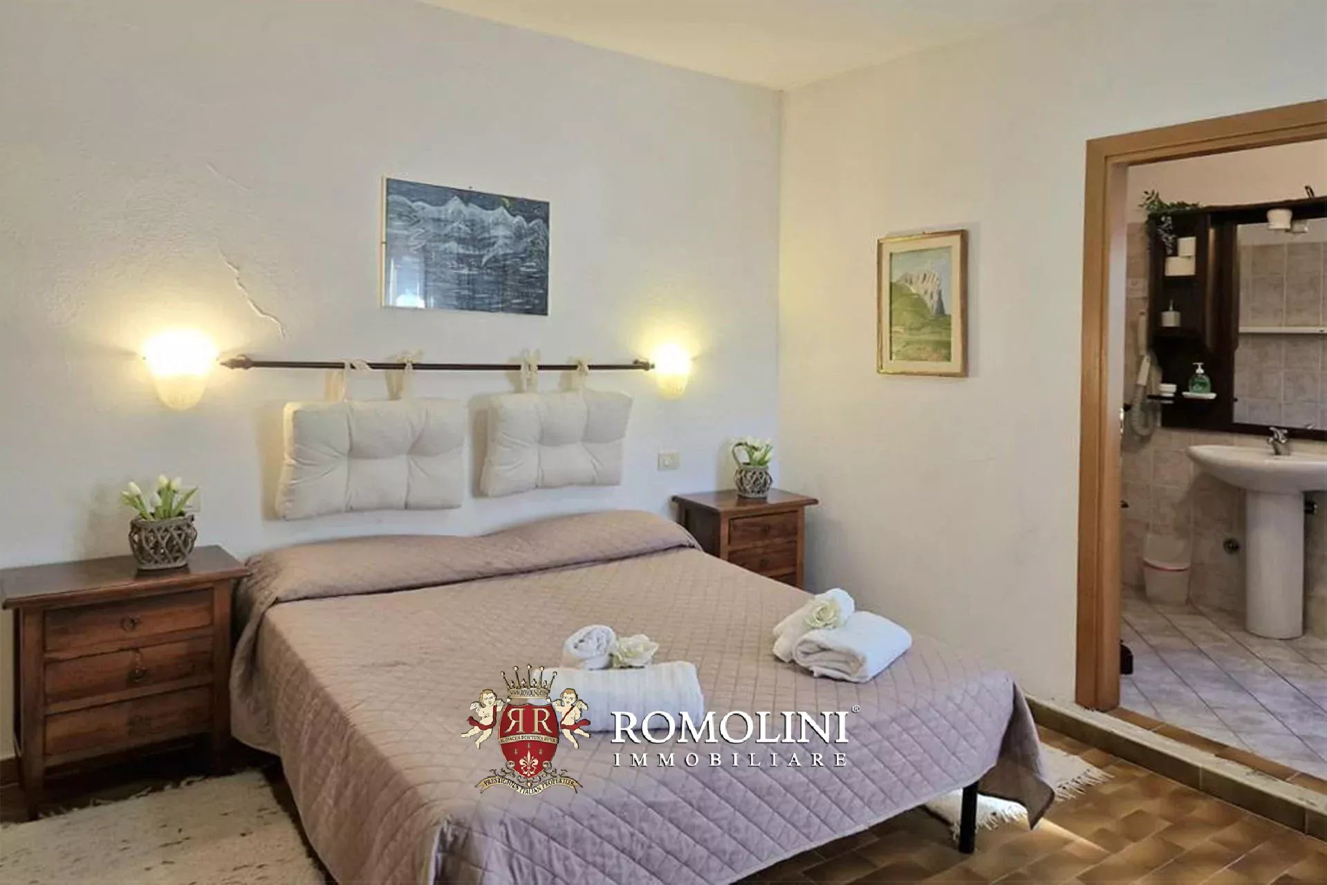 11 Bedroom Villa/Townhouse's Image 21