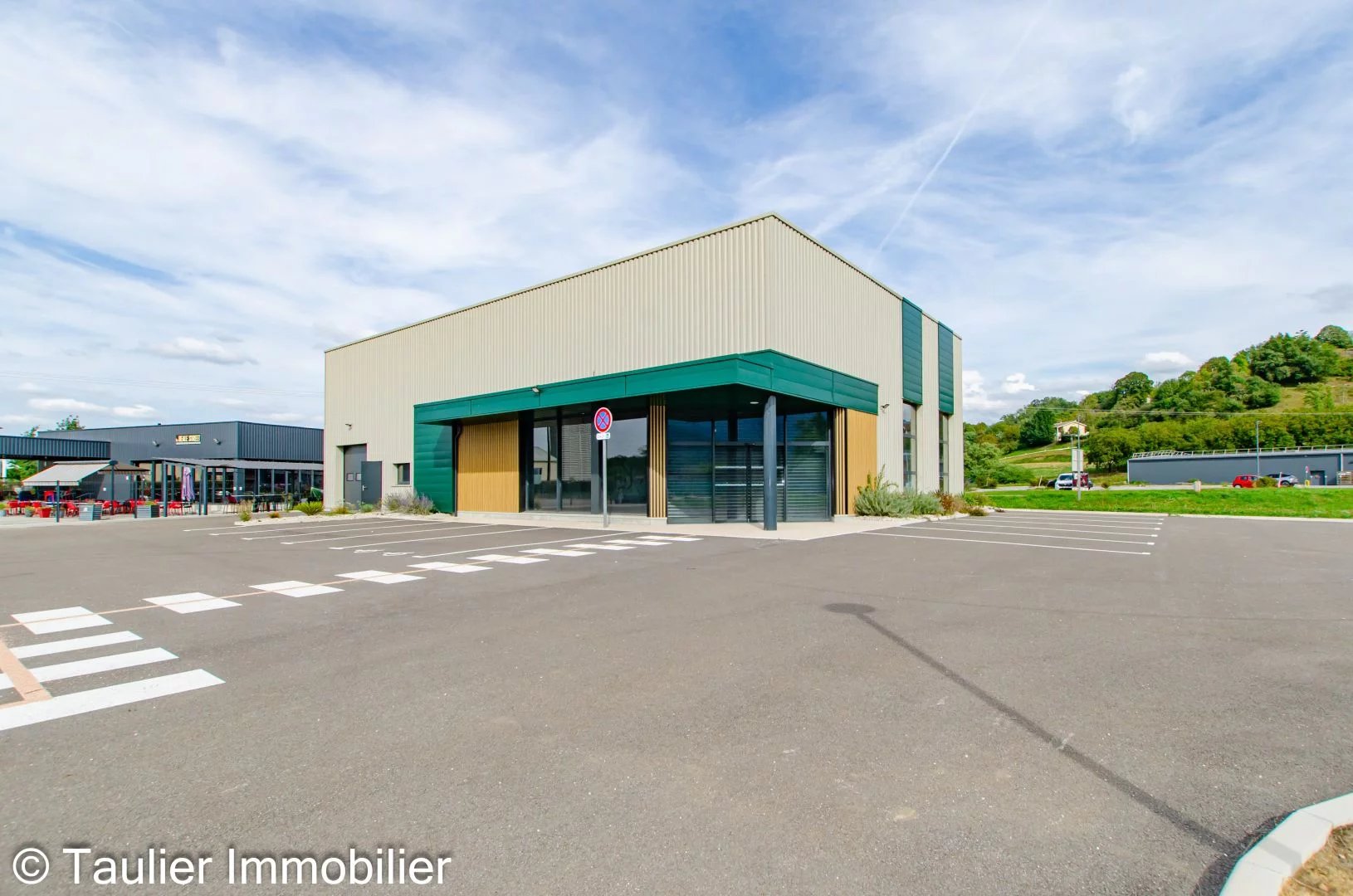 Local commercial Saint-just-de-claix 400 m2