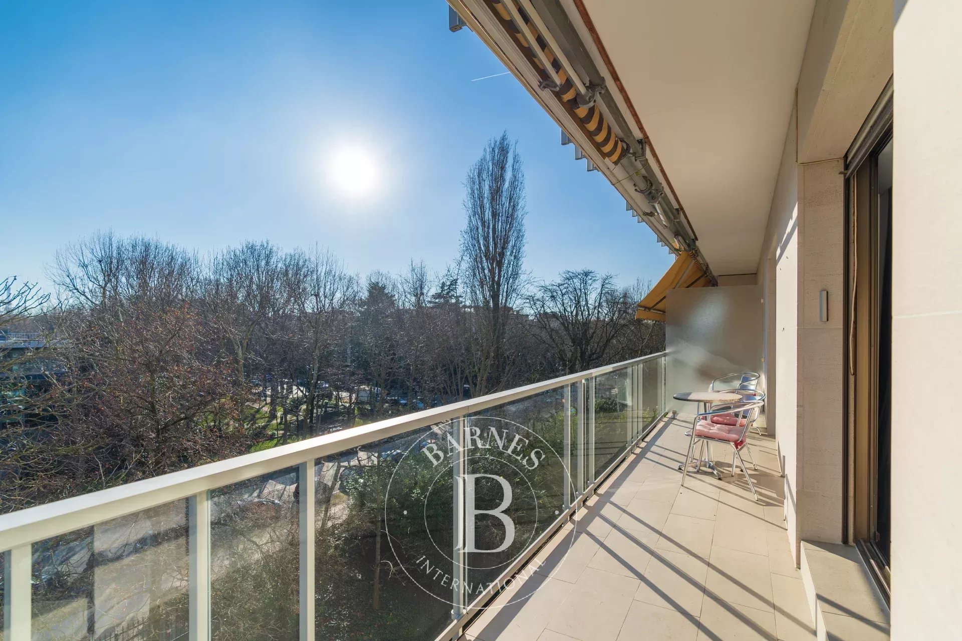Neuilly - Château - 3-bed apartment - Wide balconies - Unobstructed views