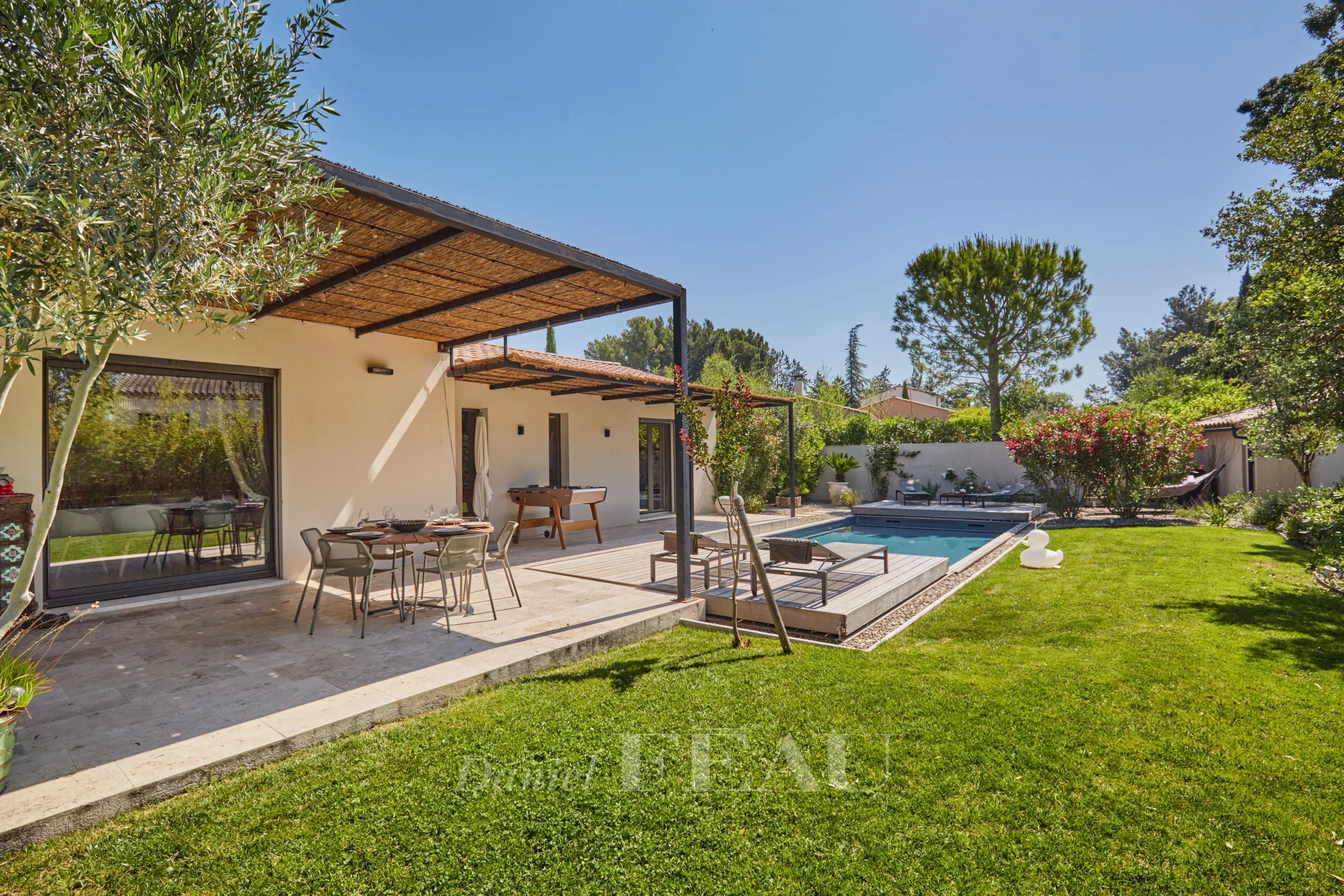 Sale House Paradou
