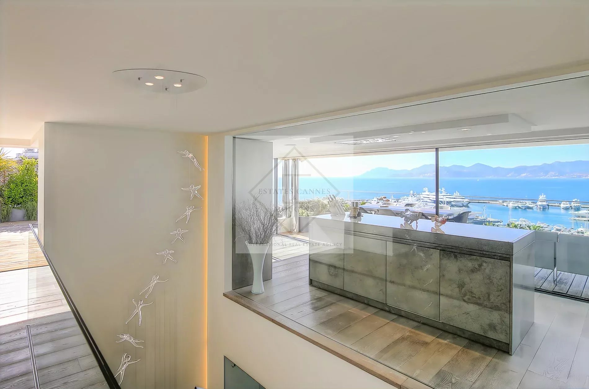 CANNES CROISETTE – PENTHOUSE D'EXCEPTION AVEC VUE MER PANORAMIQUE — photo 10