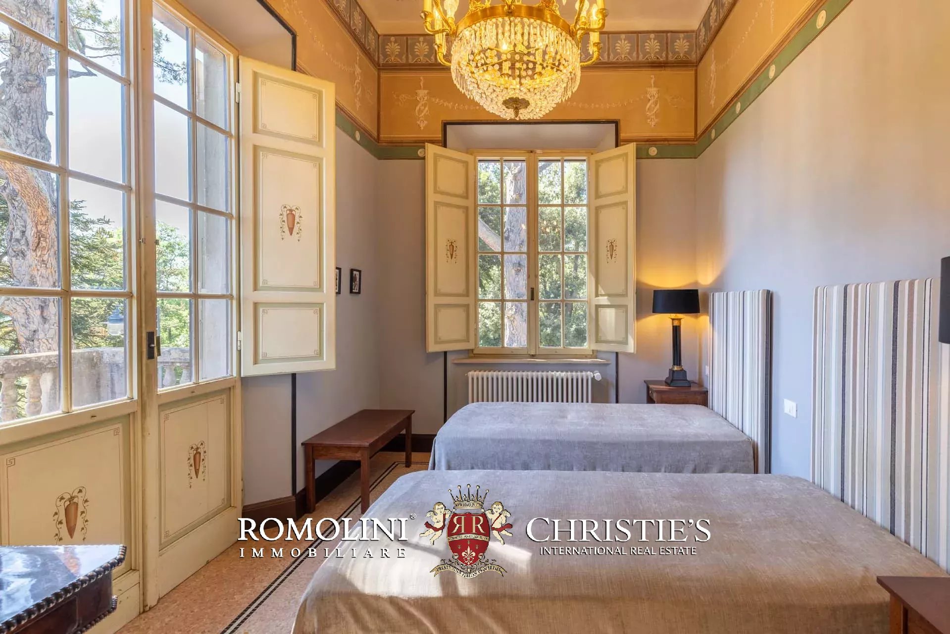 8 Bedroom Villa/Townhouse's Image 67