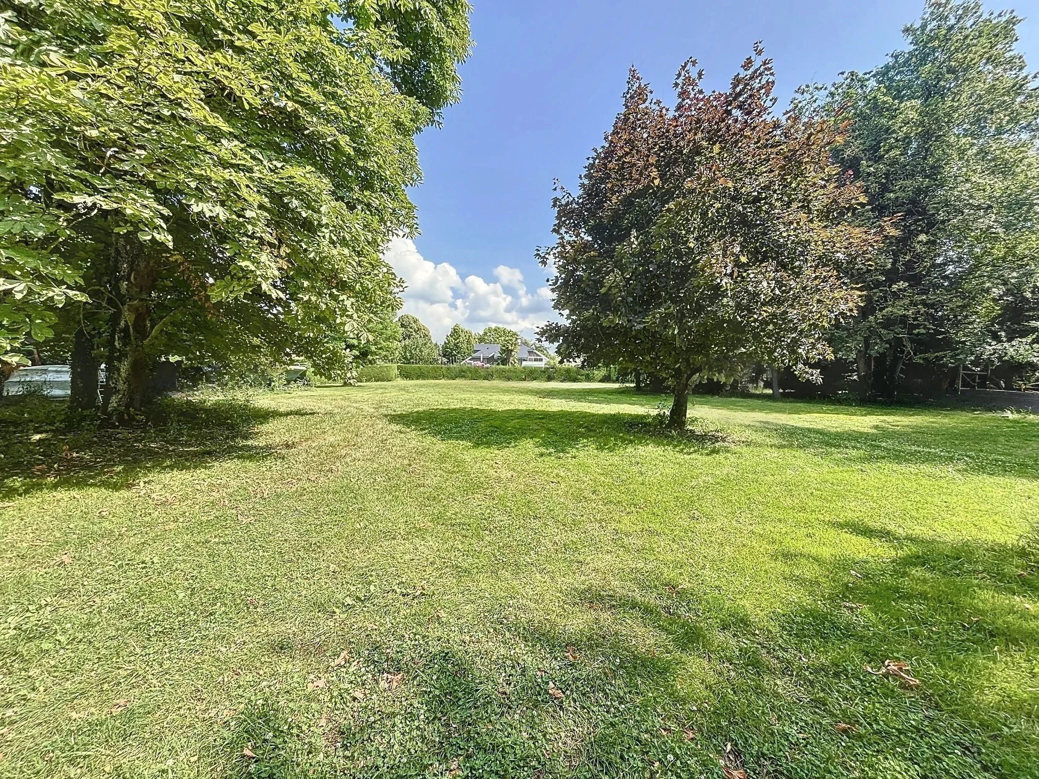 Baugrundstück in der Nähe des Sees