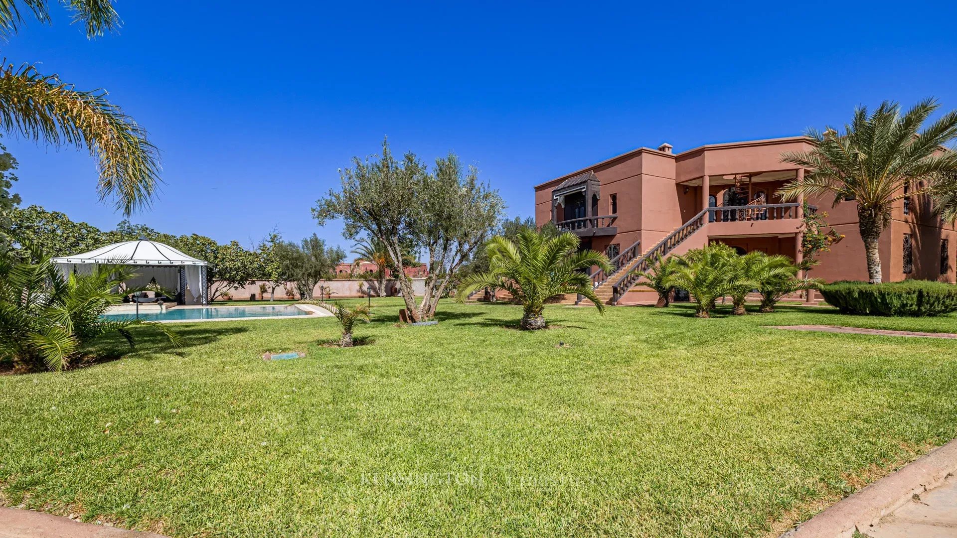 9 Bedroom Villa/Townhouse's Image 34