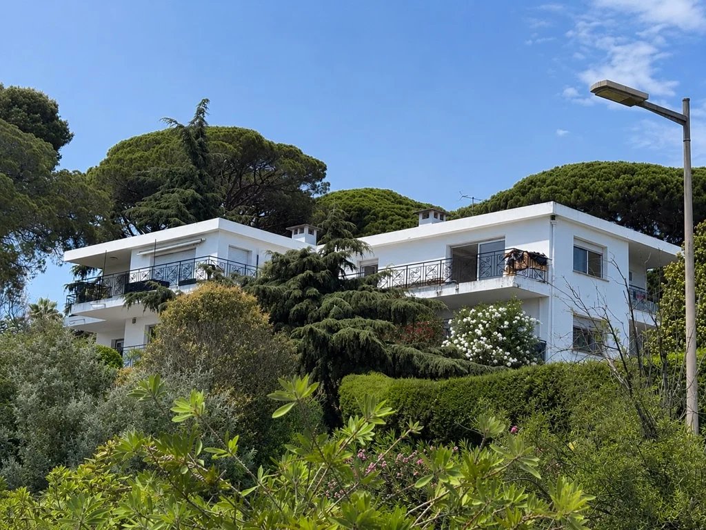Cannes – Croix des Gardes 4 piéces Vue mer 2 parkings