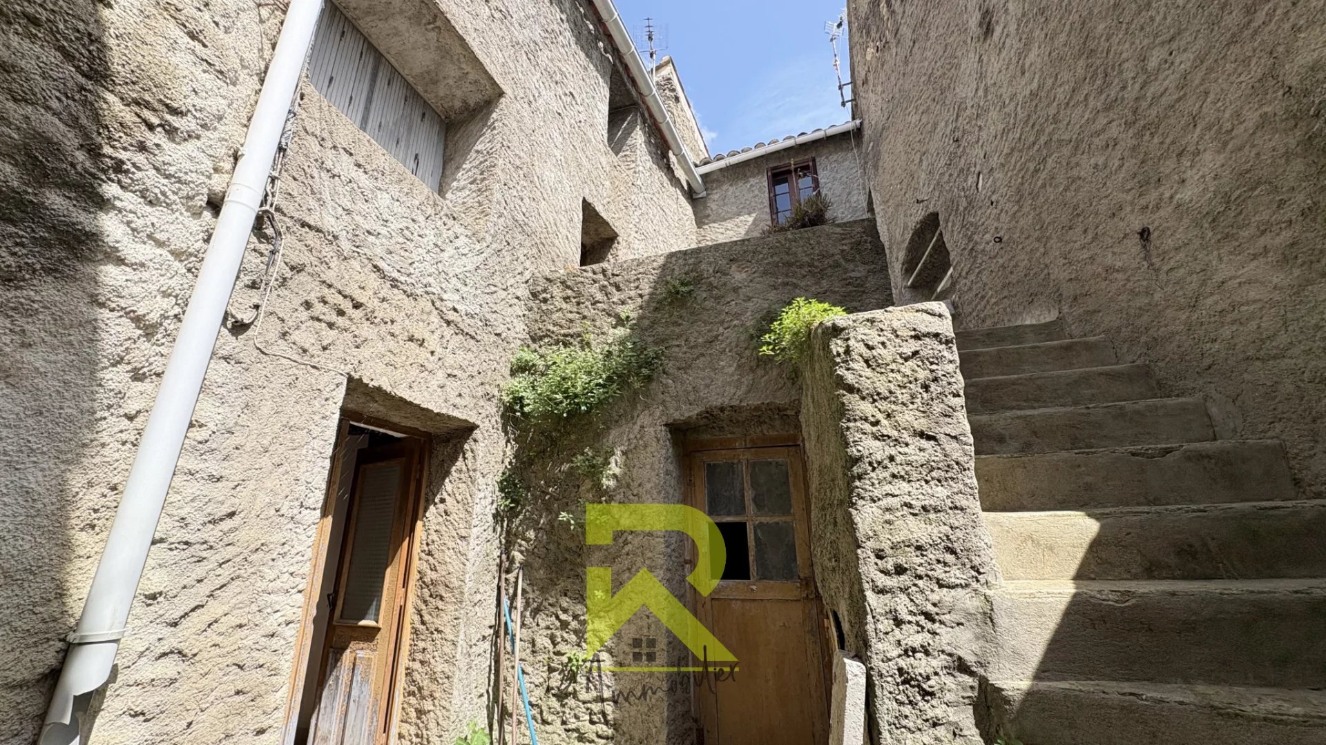 Maison de village située à La Caunette
