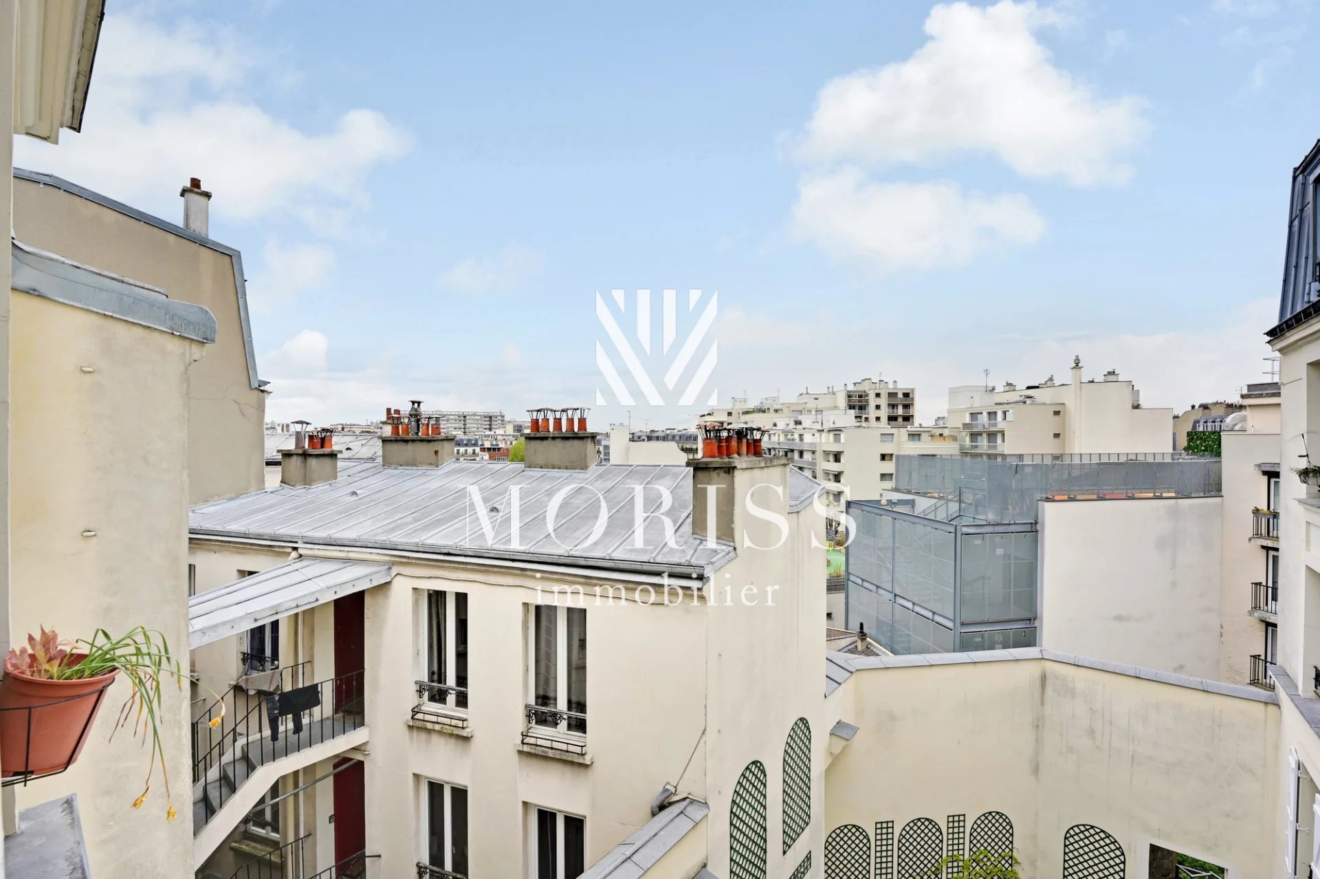 APPARTEMENT COUP DE COEUR JULES JOFFRIN 75018 PARIS - Image Array