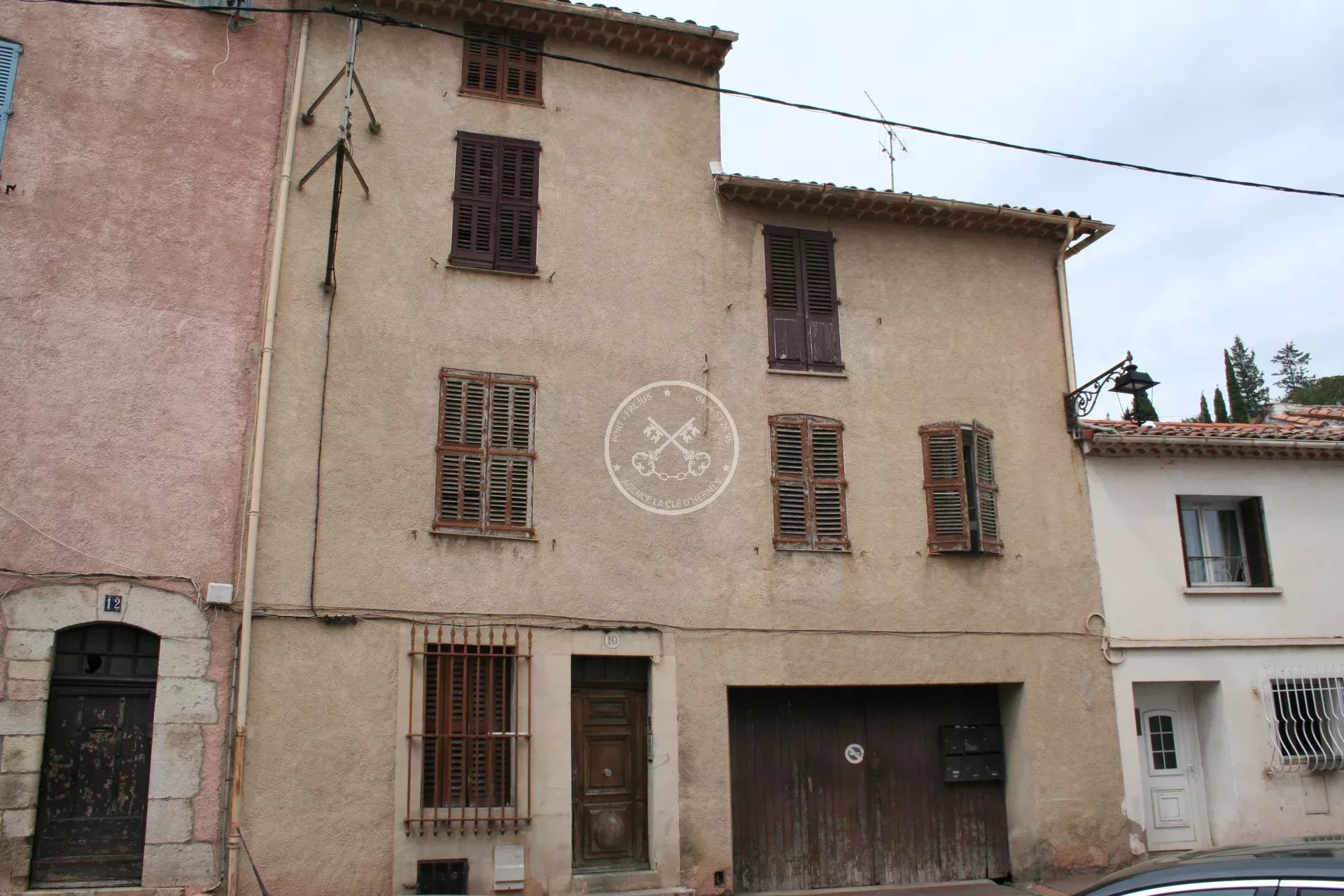 Agence immobilière de 