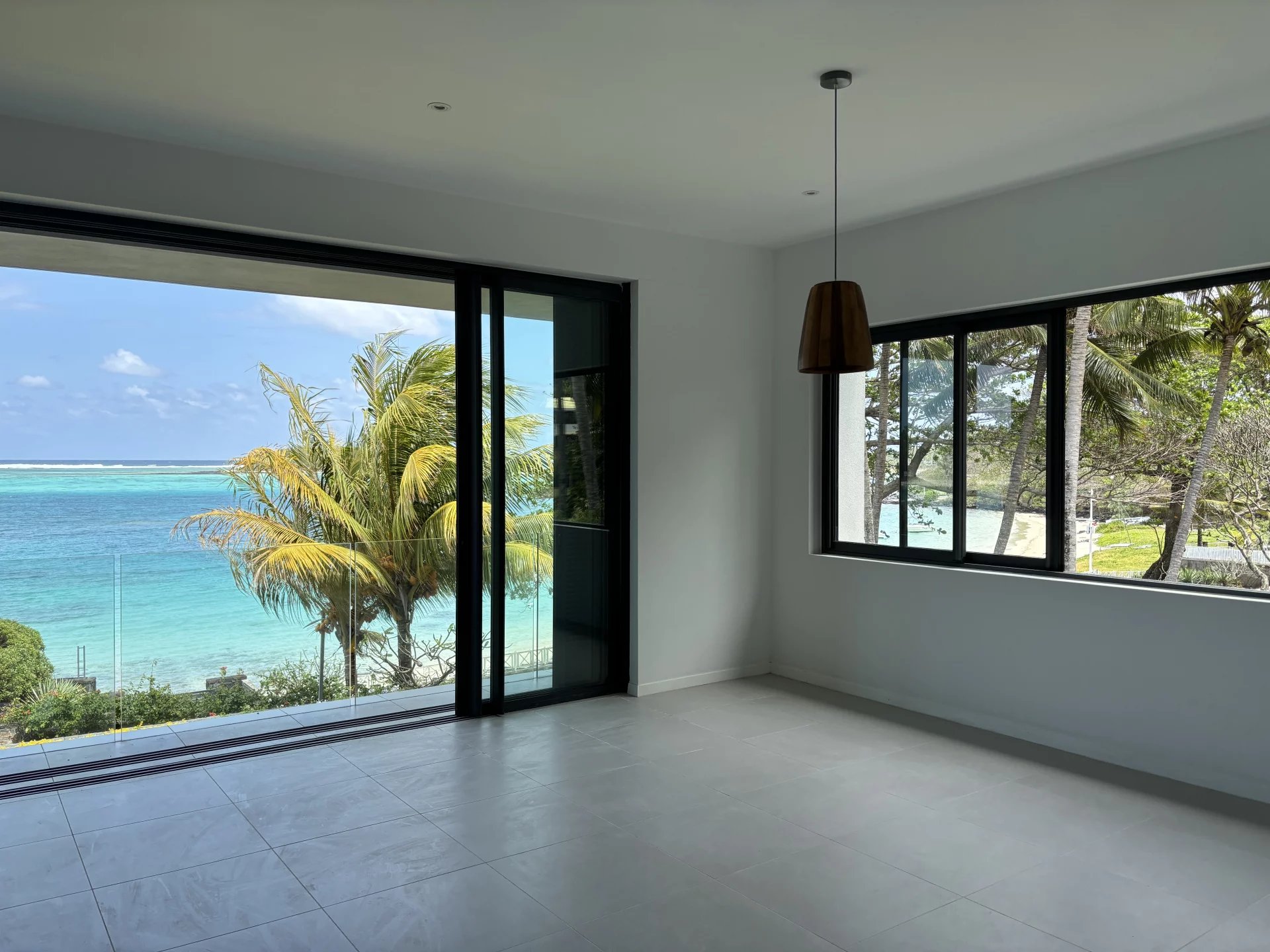BLUE BAY - Beachfront apartment with full ownership - 3 bedrooms - picture 7 title=
