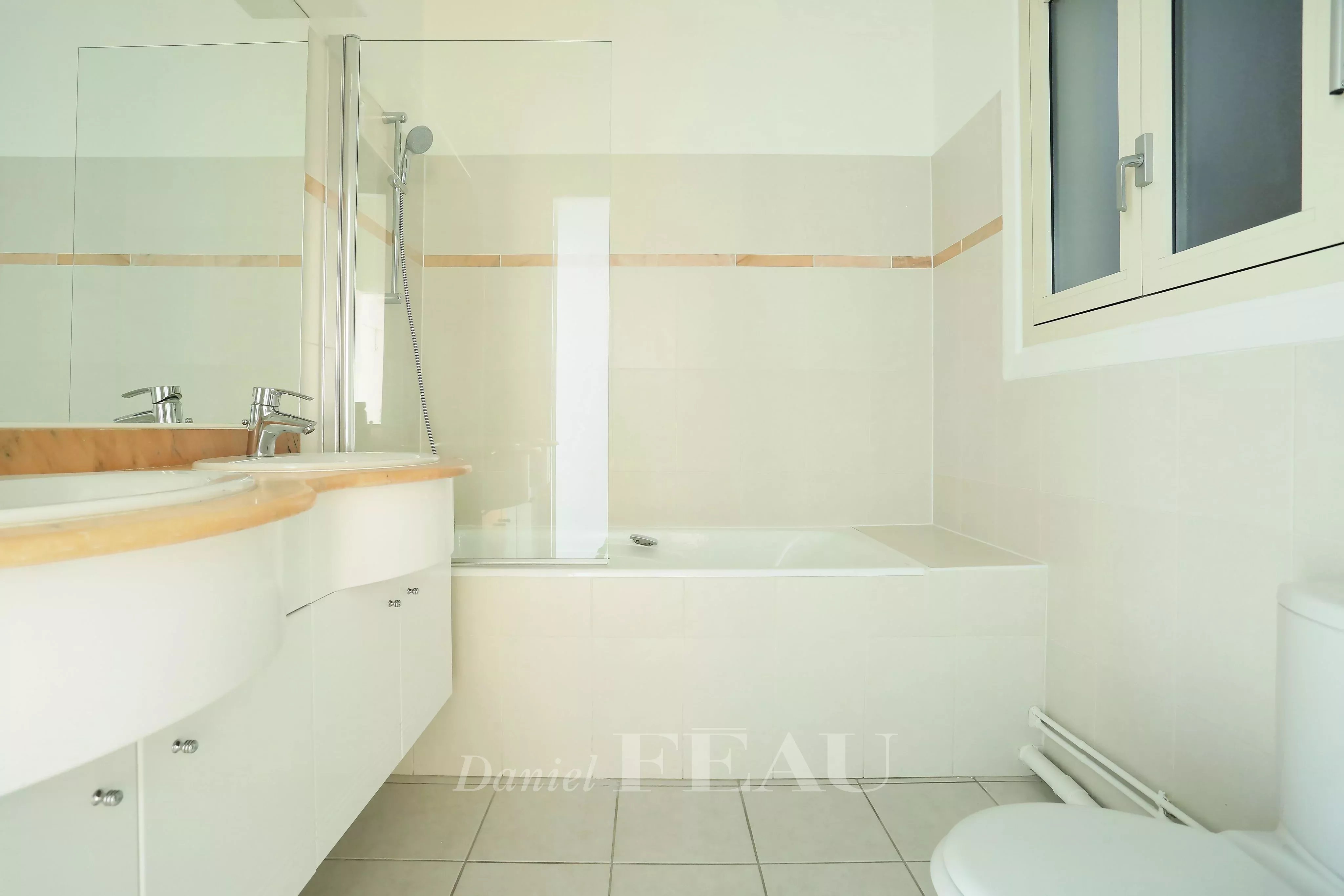 Rental Apartment Neuilly-sur-Seine