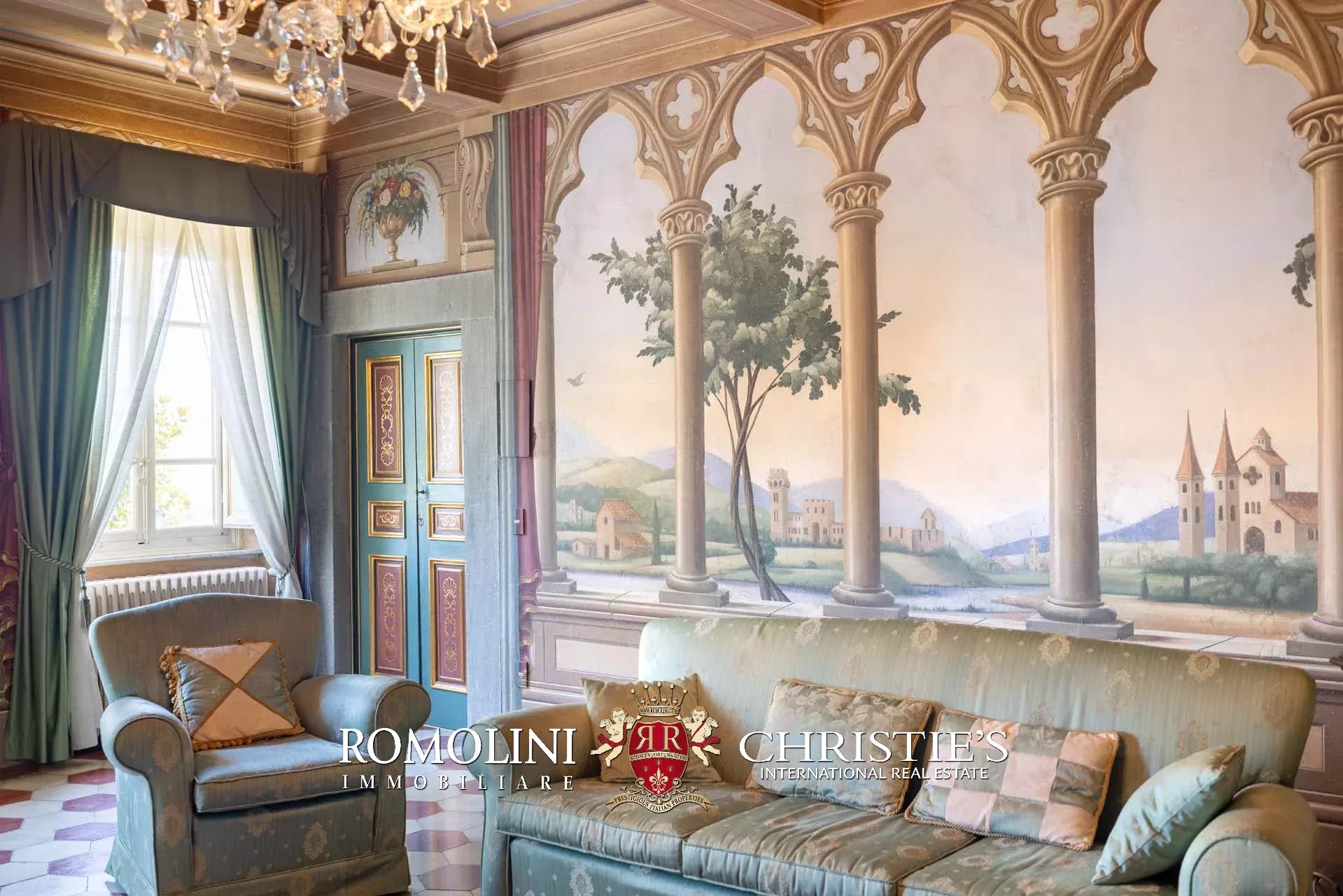6 Bedroom Villa/Townhouse's Image 28