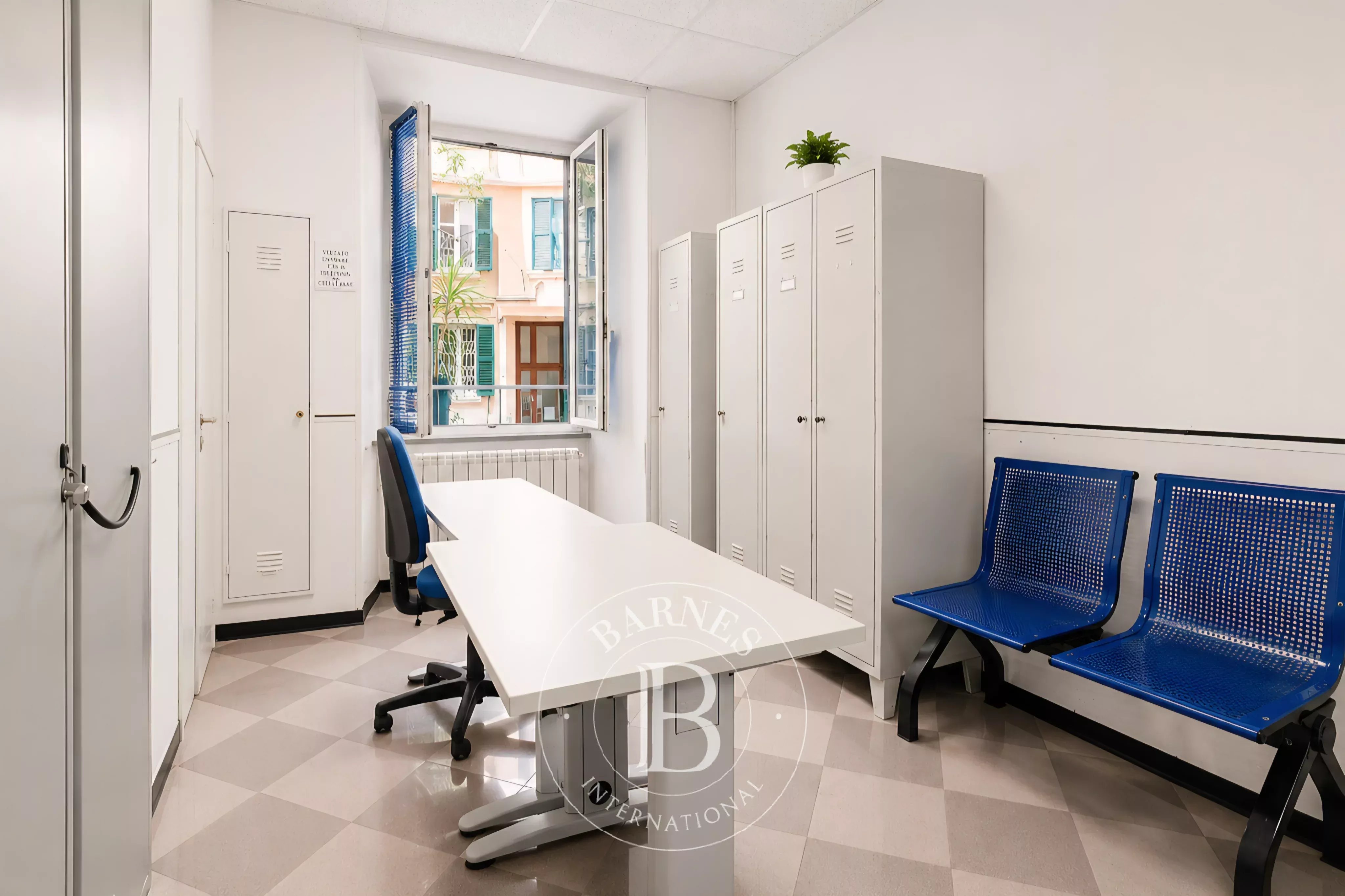 Roma  - Bureaux 13 Pi&egrave;ces - picture 12