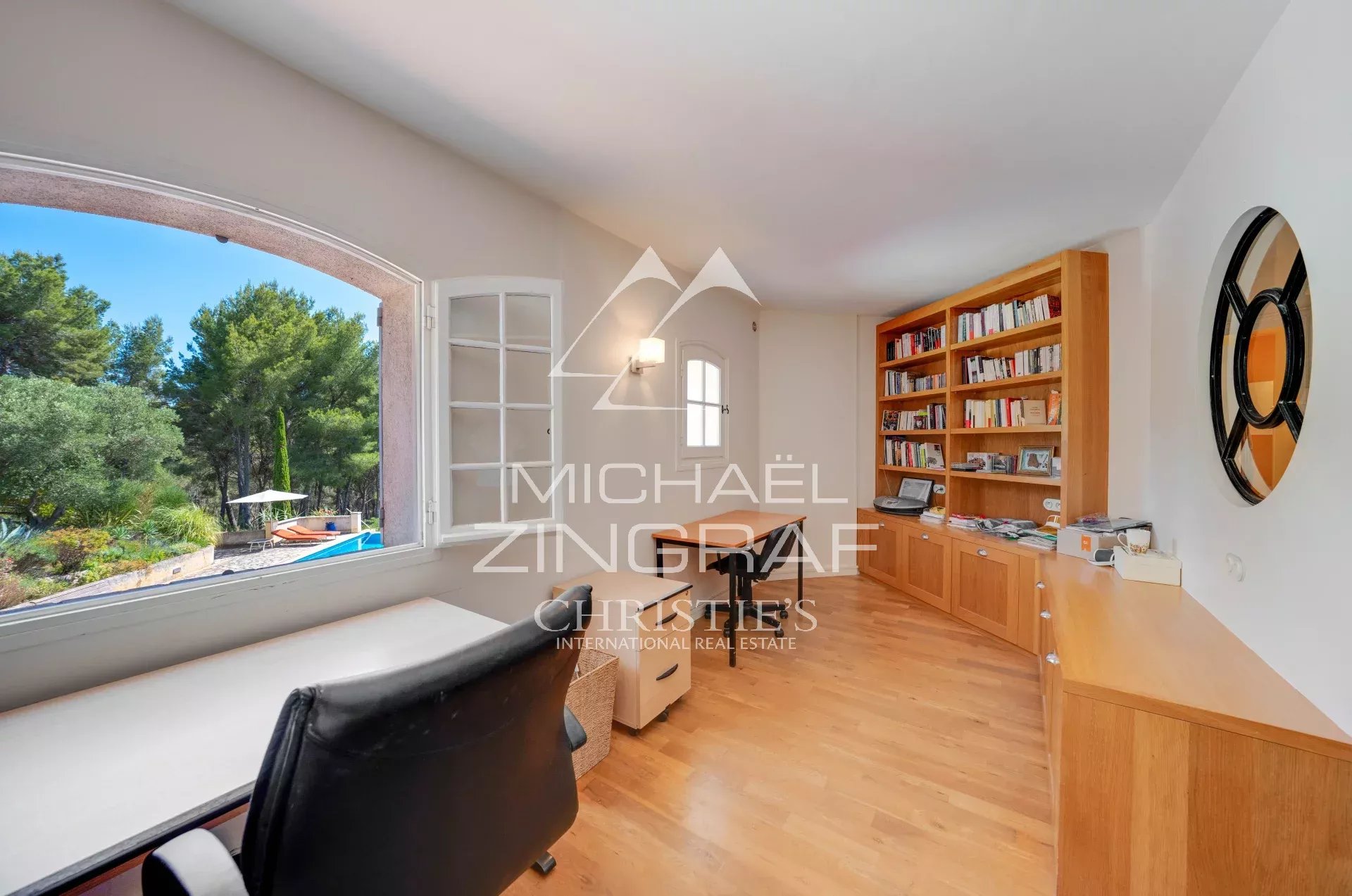 12 Bedroom Villa/Townhouse's Image 8