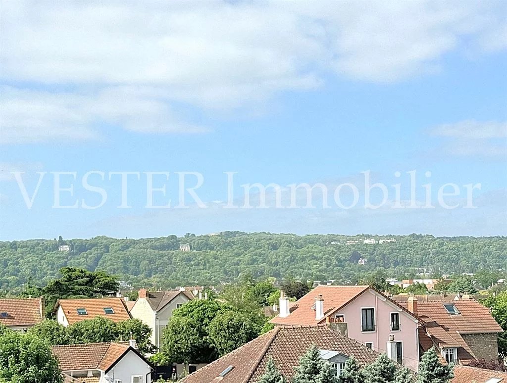 Très agréable 3 pièces de 71m² sans vis à vis avec balcon, 2 cav
