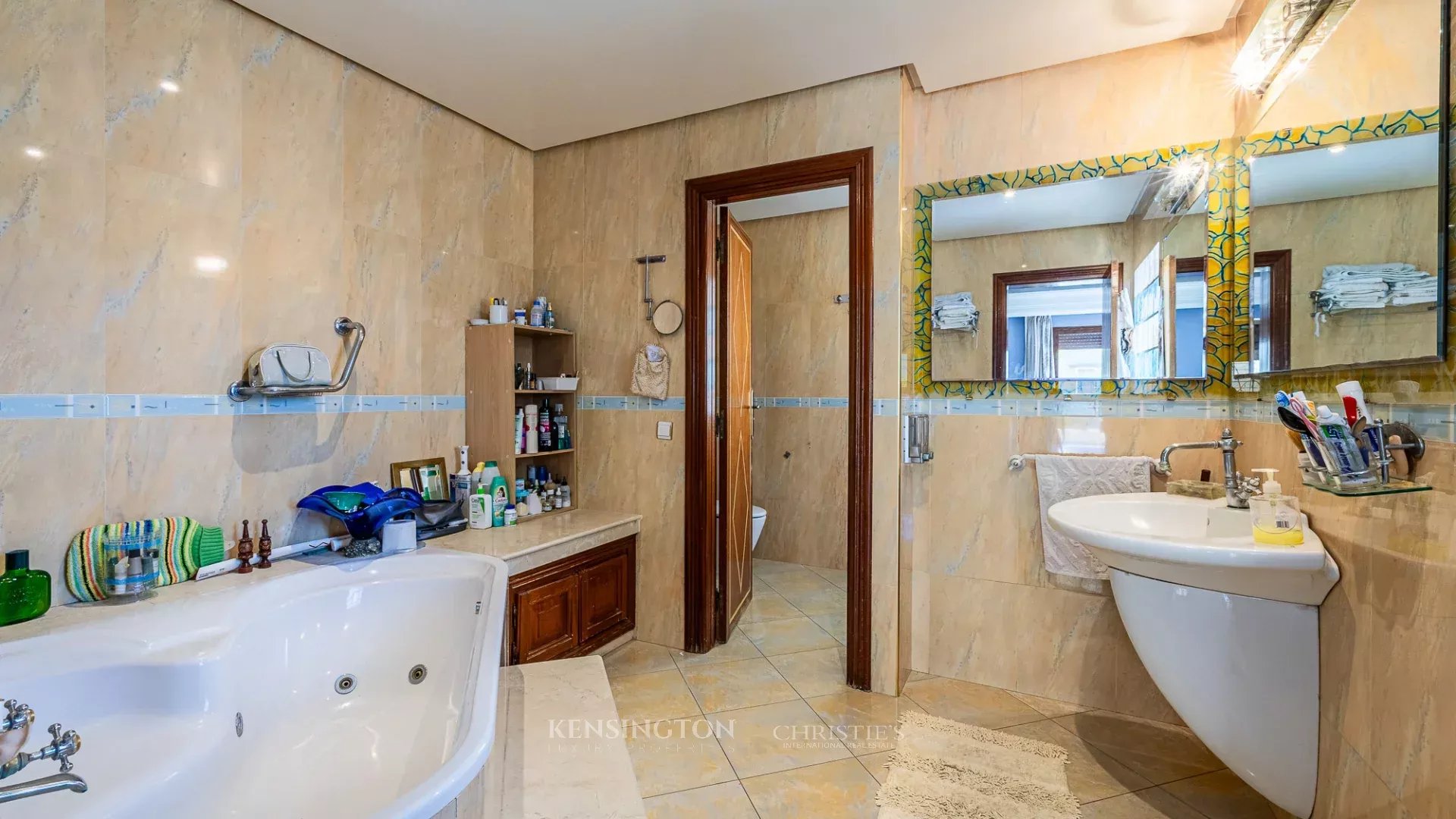 4 Bedroom Villa/Townhouse's Image 11