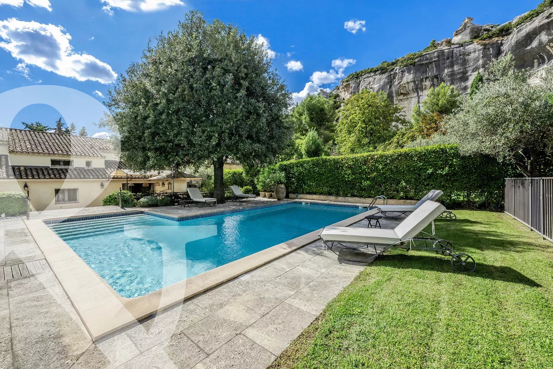 MAGNIFIQUE VUE SUR LES BAUX DE PROVENCE