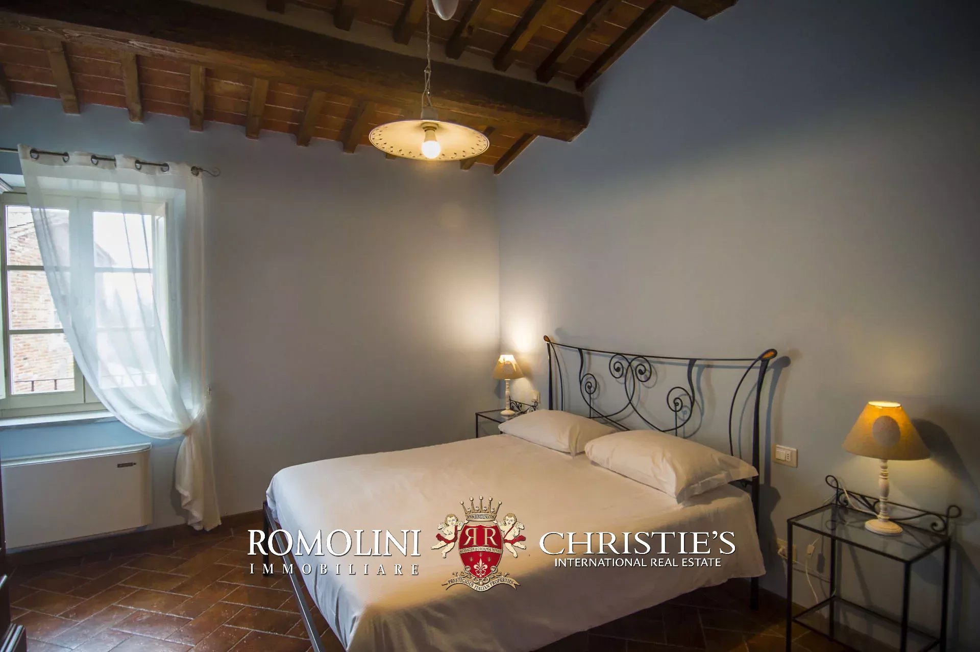 9 Bedroom Villa/Townhouse's Image 24