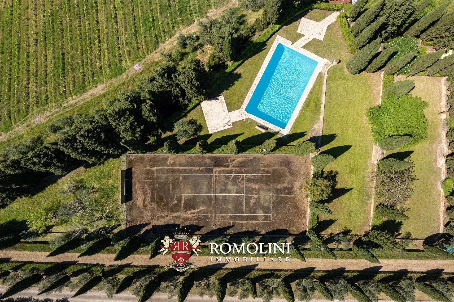 30 Bedroom Vineyard's Image 14
