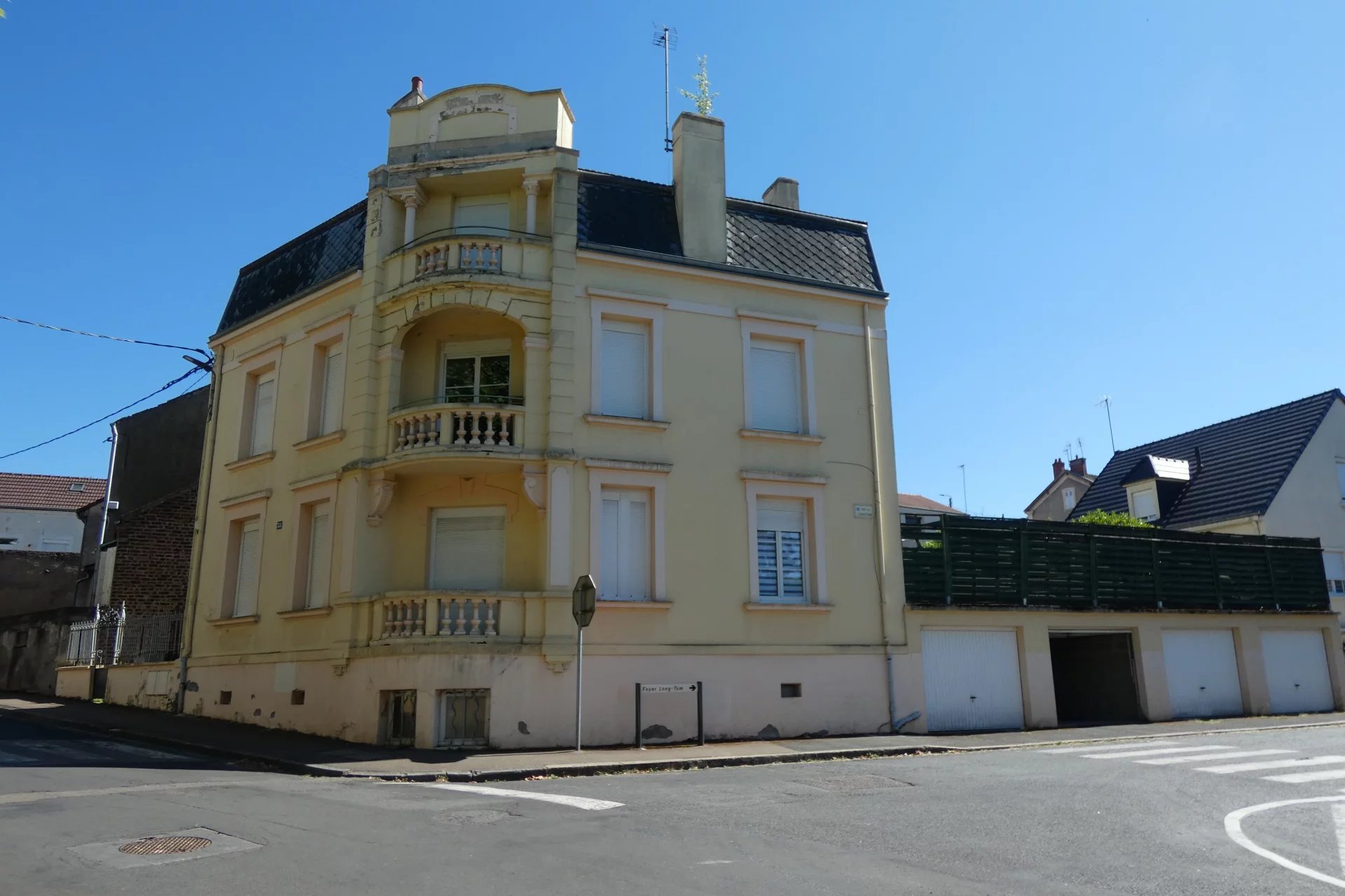 Sale Building Le Creusot