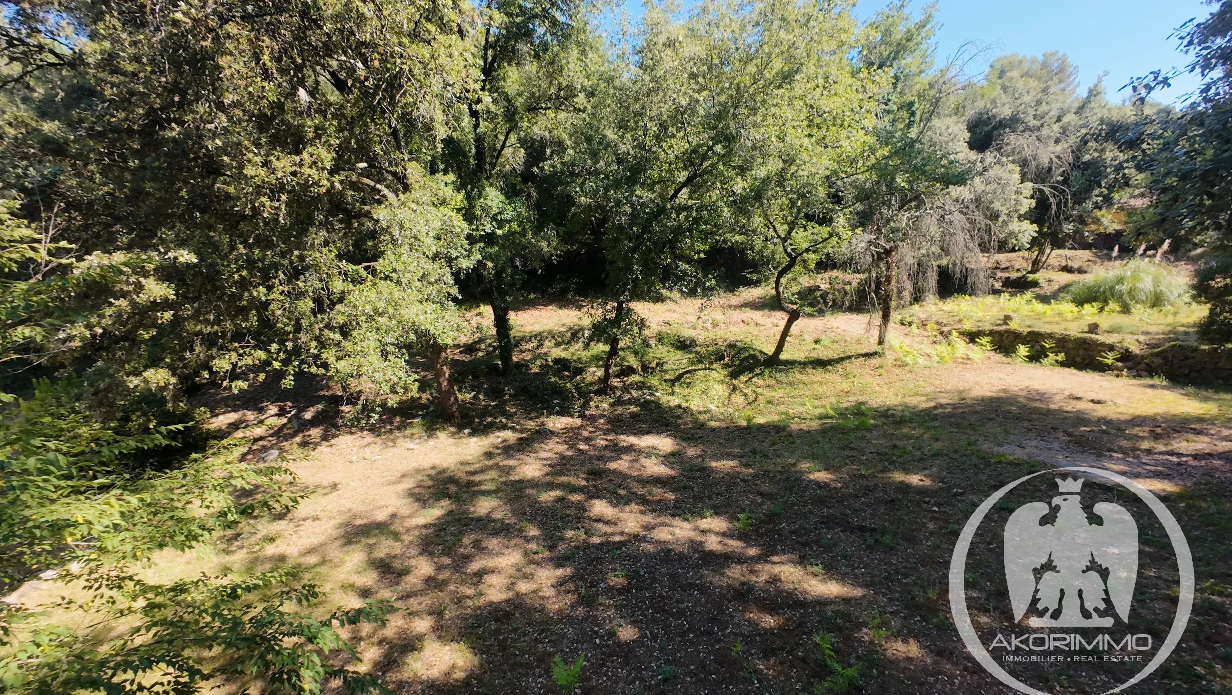 Terrain  - 1718.0 m2 -  450 000 € -