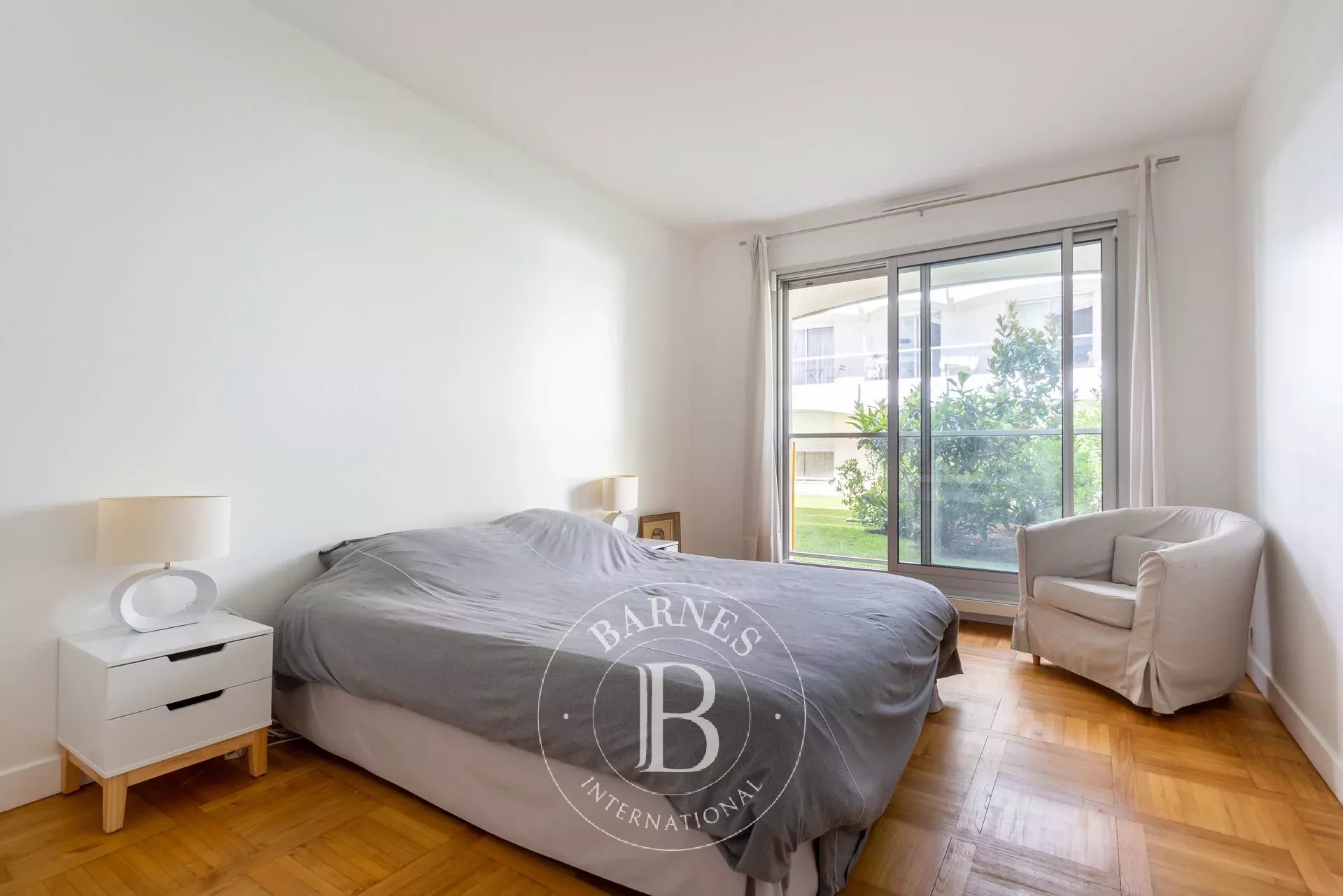 NEUILLY CHEZY/PERRONET - 4-BEDROOM FAMILY APARTMENT