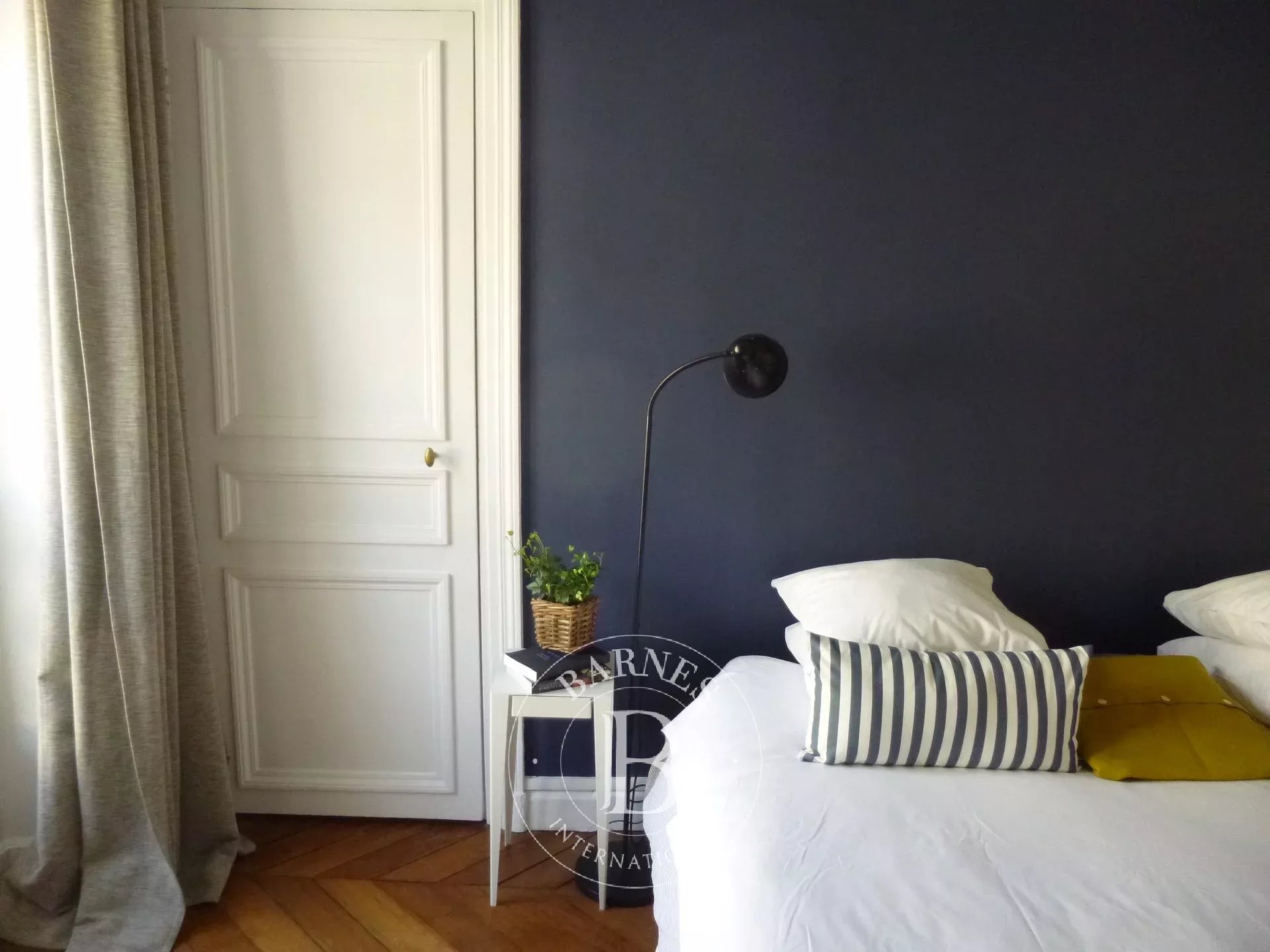 Daire Paris 3ème - picture 6