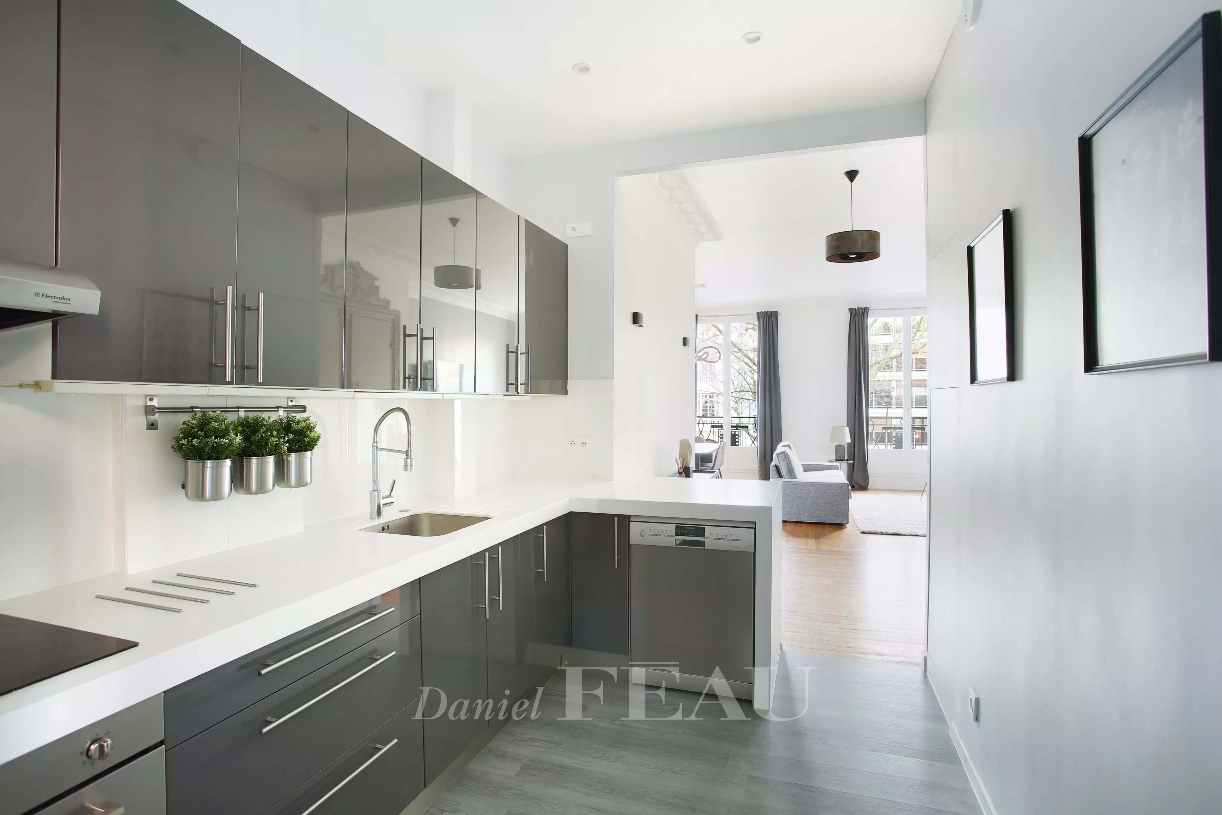Rental Apartment Paris 16th