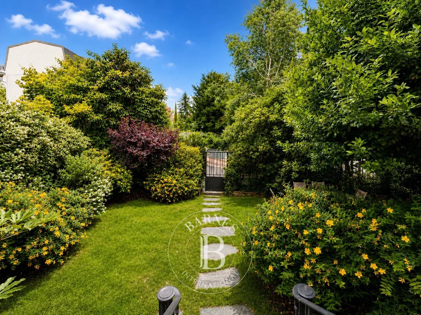 Maison Suresnes  -  ref 85271221 (picture 1)