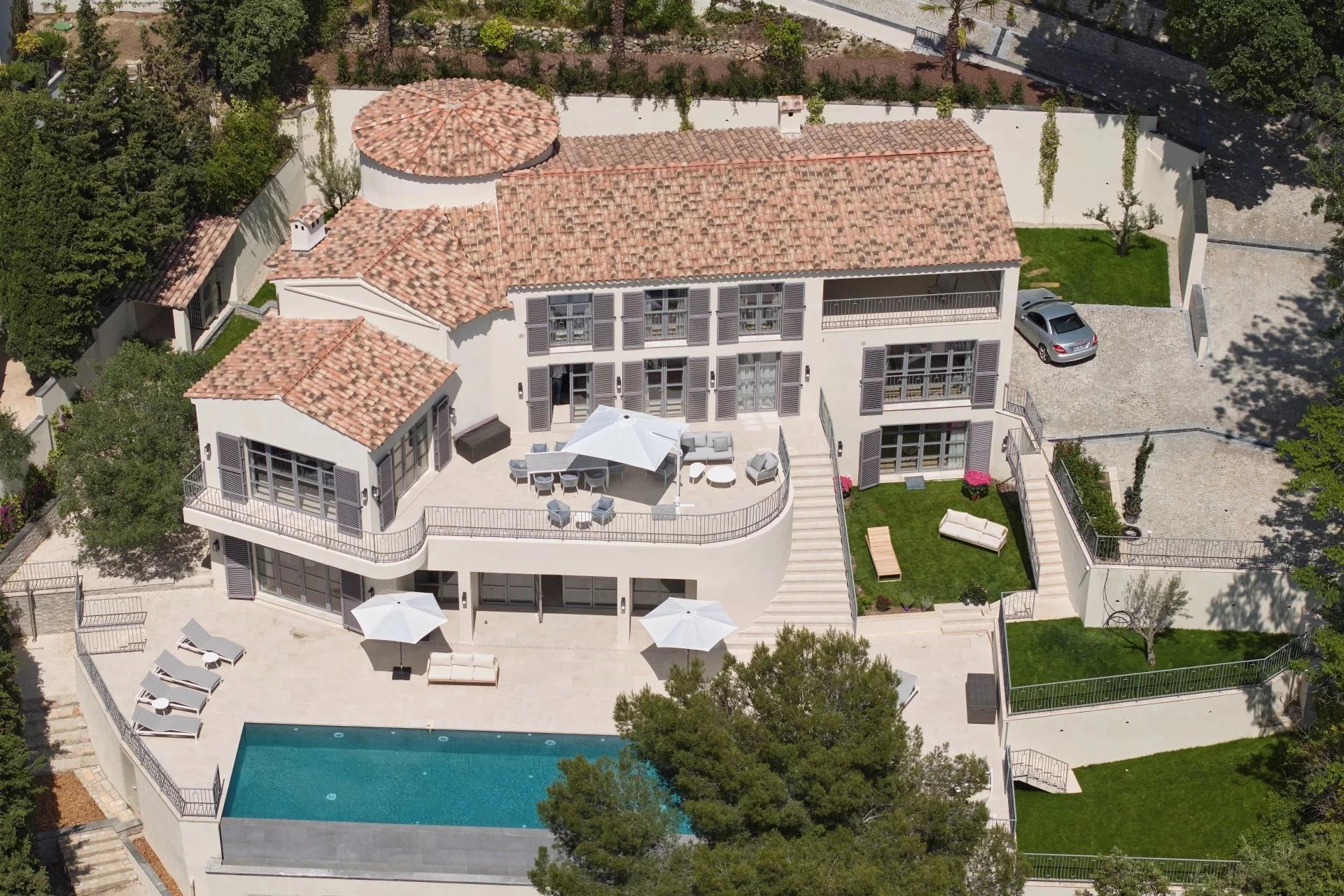 CANNES / LE CANNET - Superbe villa rénovée avec vue mer panoramique