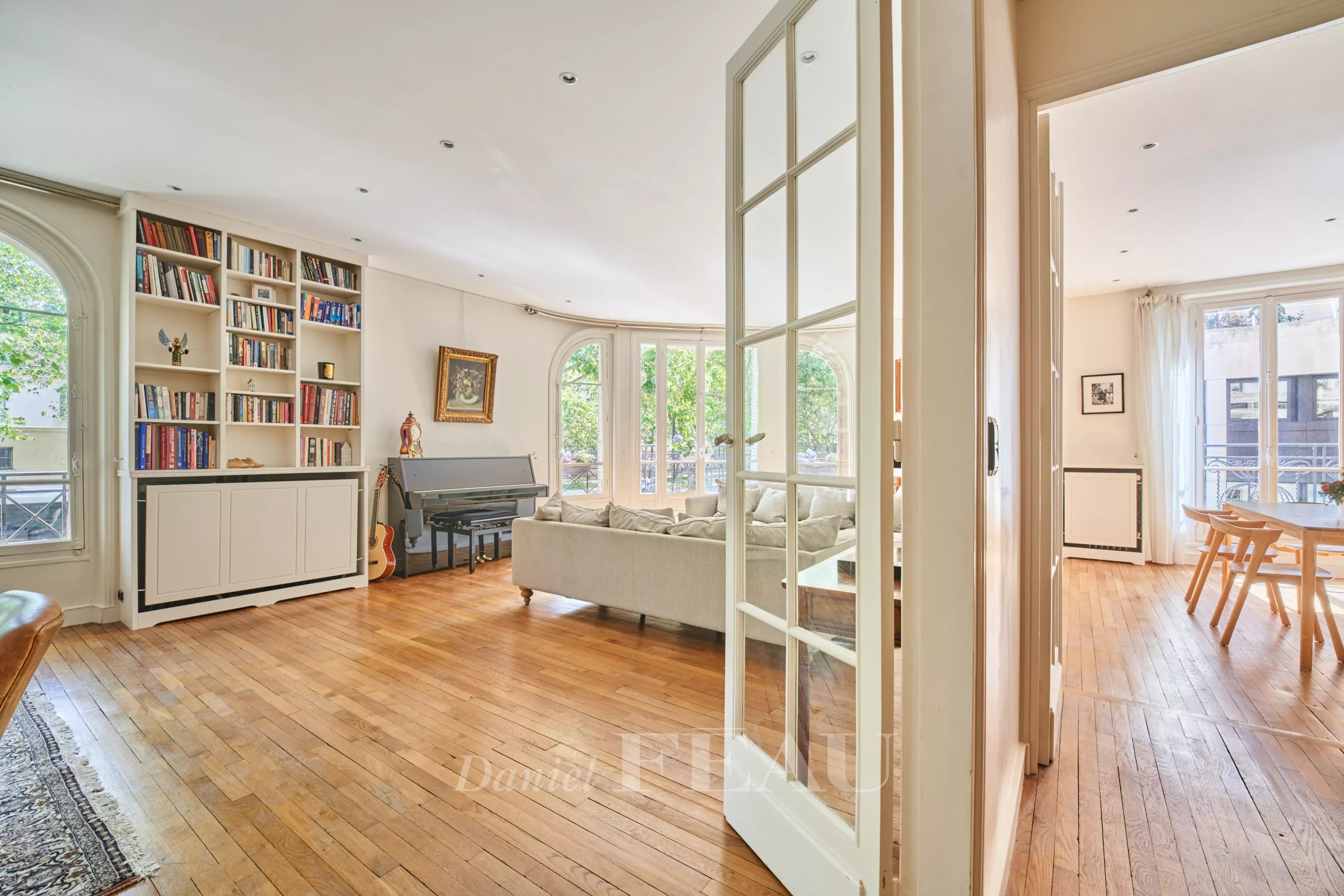 Paris 15th District –  Paris 7th District - An ideal family apartment