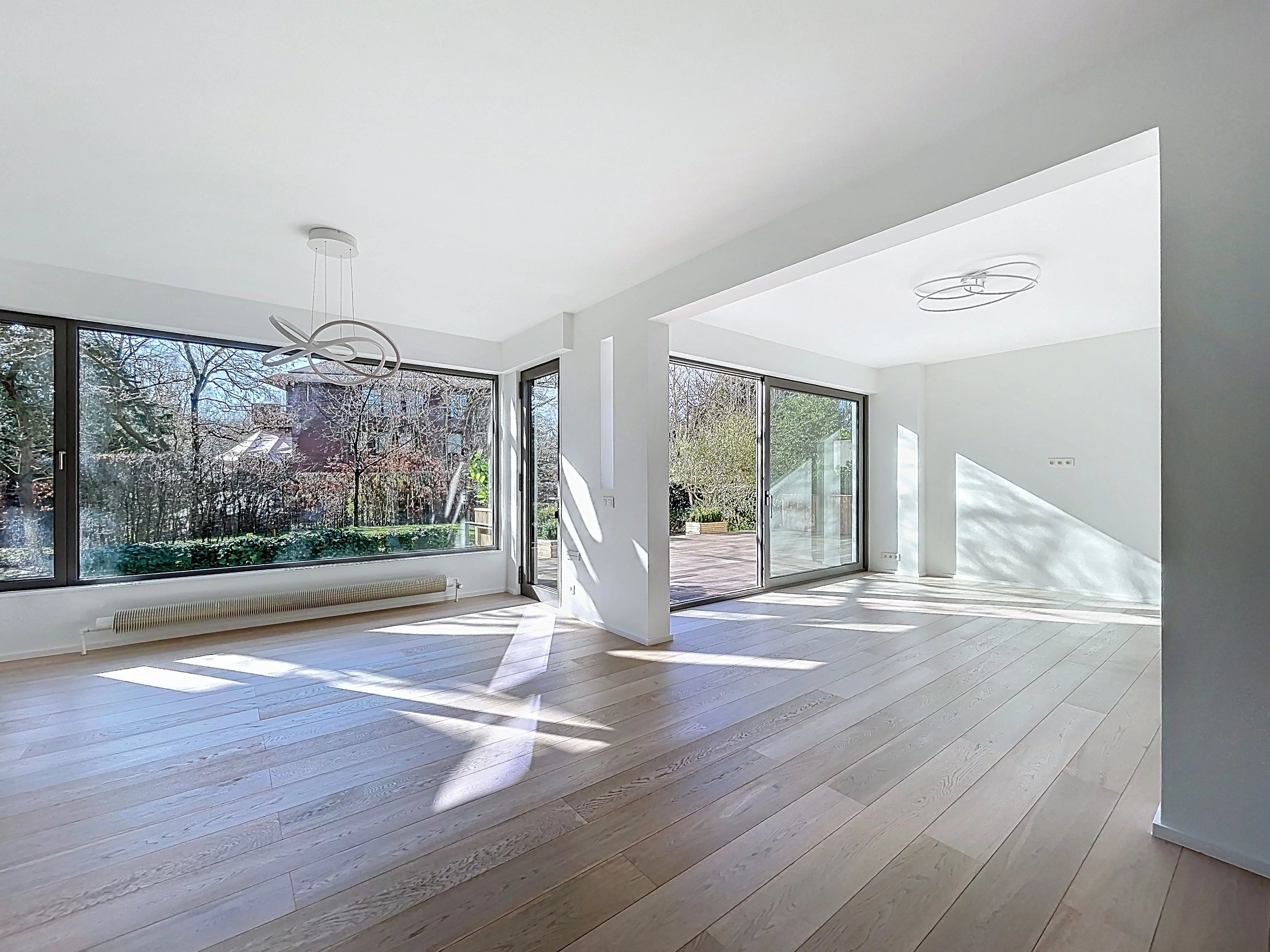 Hamoir- Maison darchitecte rénovée et baignée de lumière