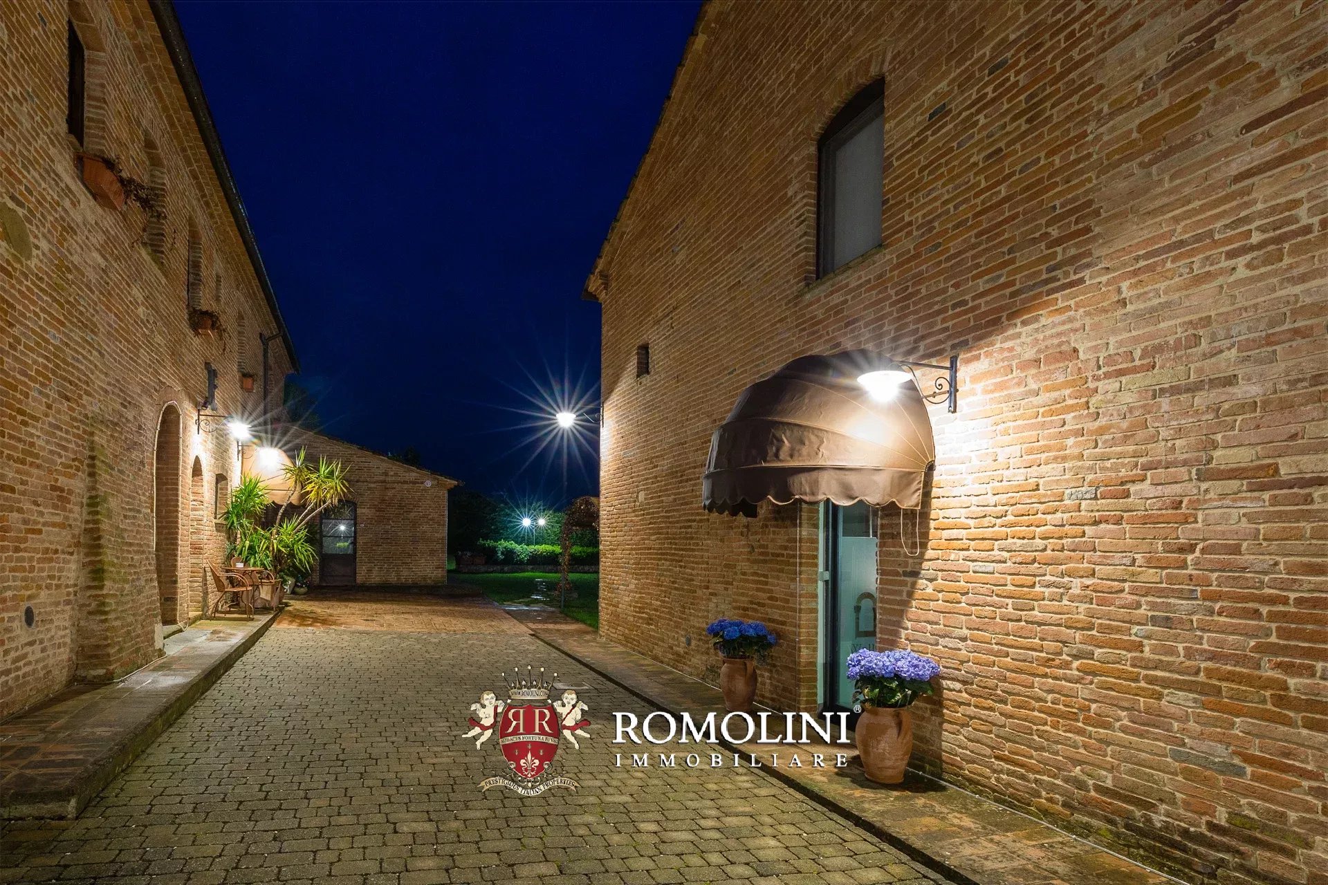 16 Bedroom Villa/Townhouse's Image 30