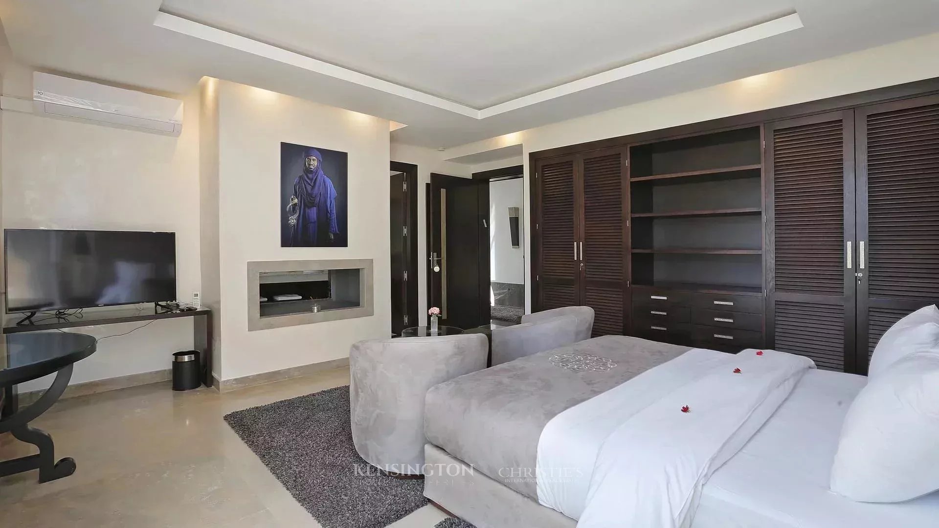 6 Bedroom Villa/Townhouse's Image 20
