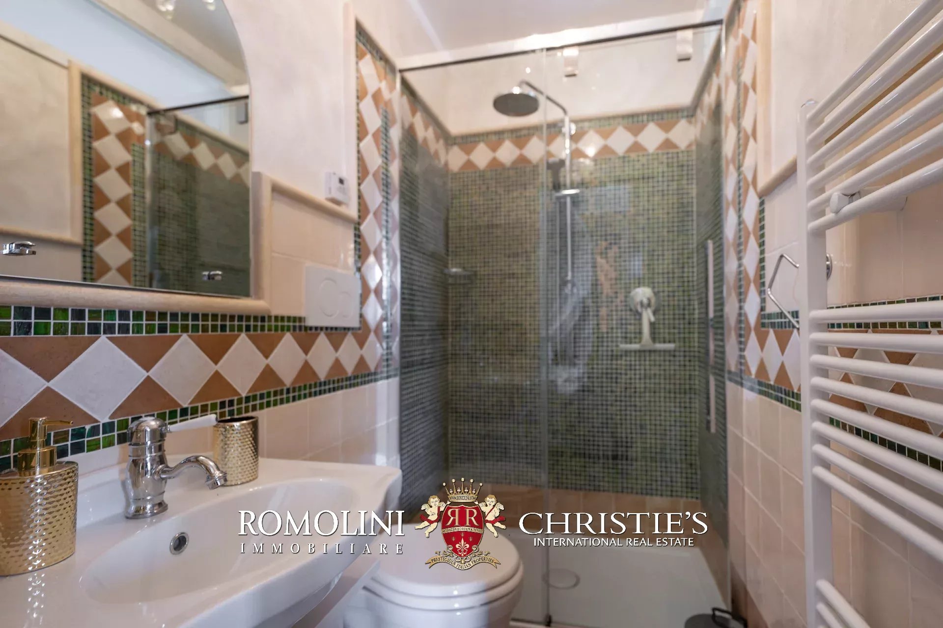 13 Bedroom Vineyard's Image 34