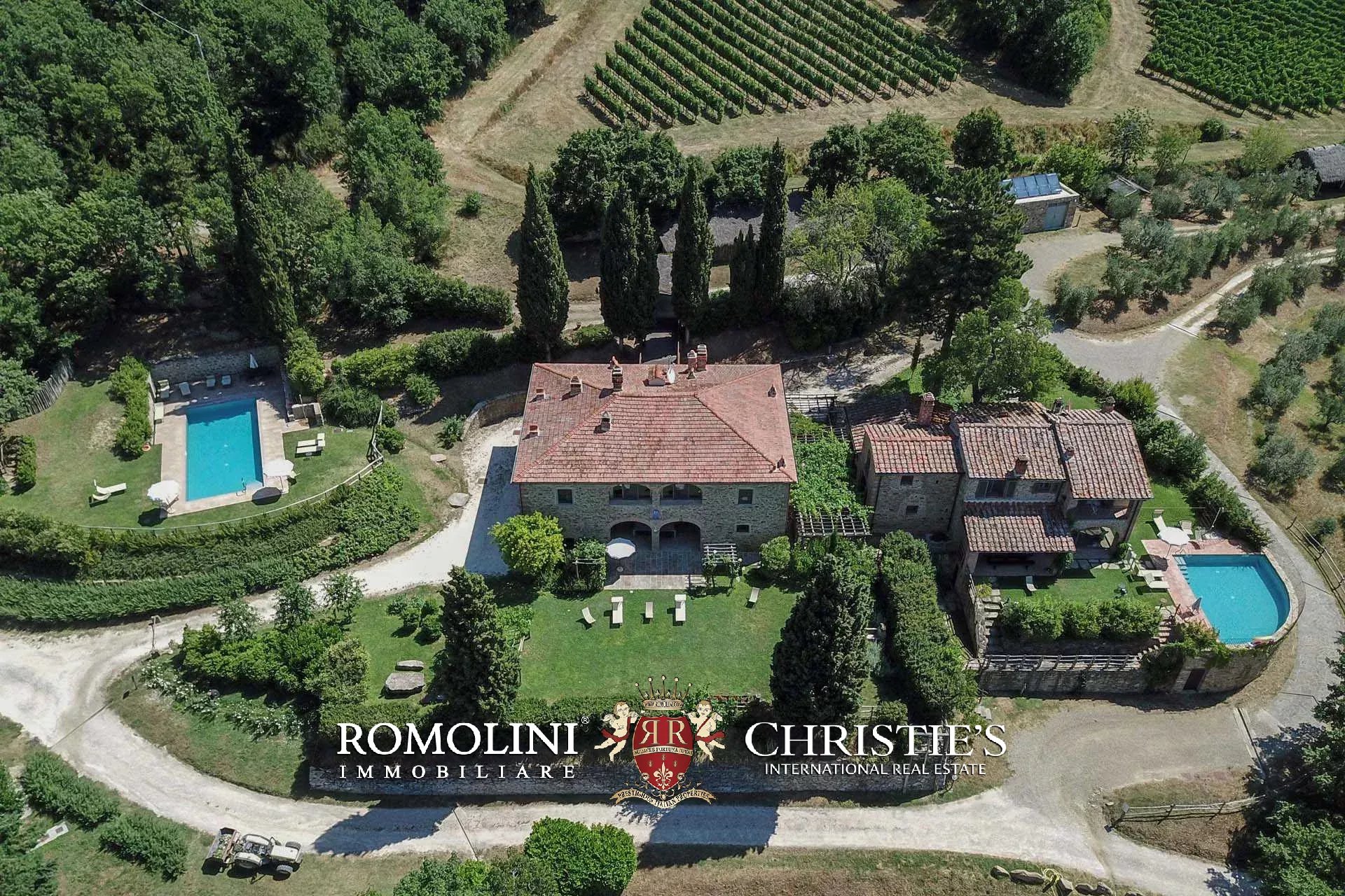 TENUTA VINICOLA BIOLOGICA IN VENDITA, CANTINA BIO TOSCANA