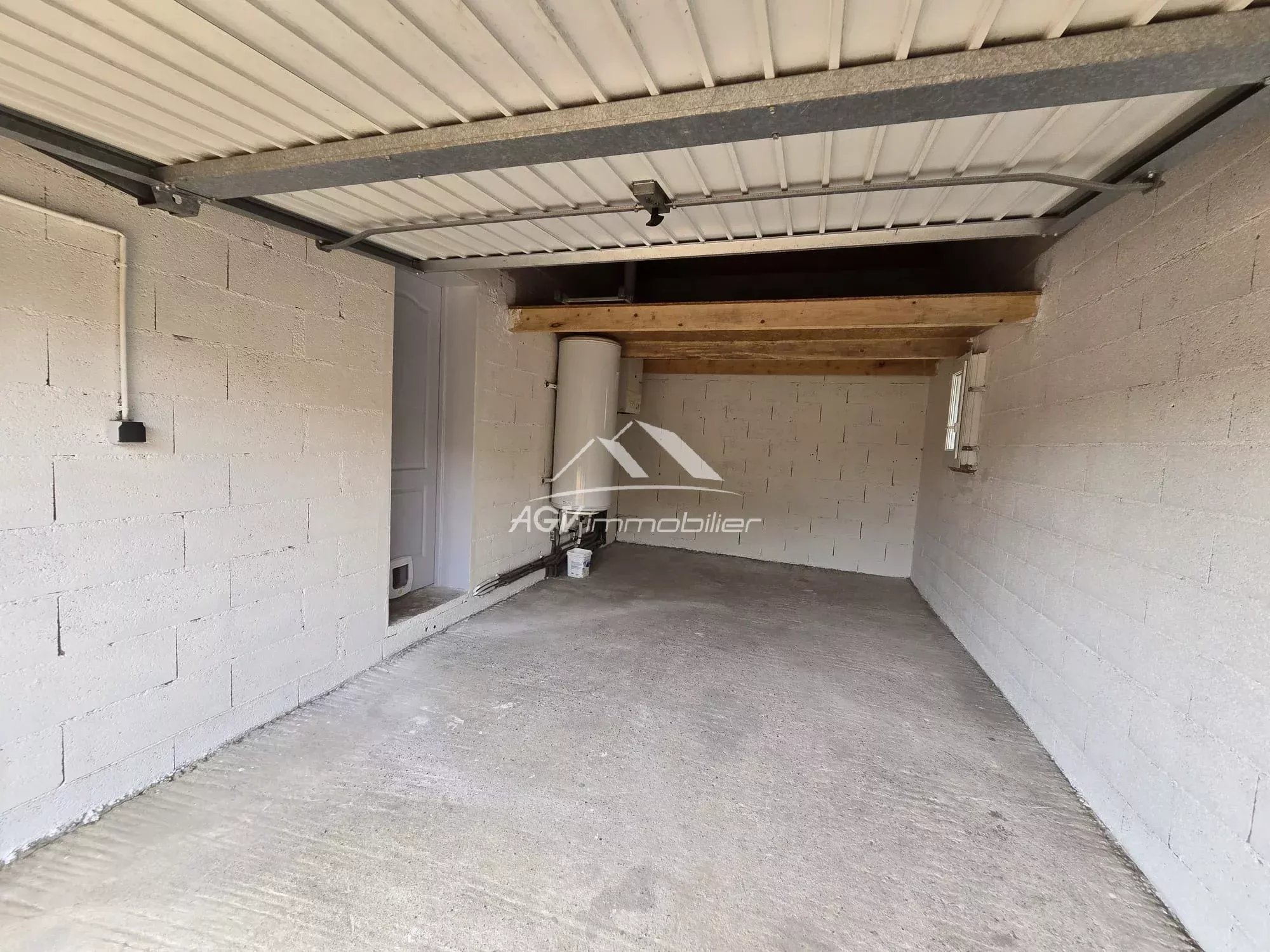 Maison de plain-pied, 3 chambres, garage