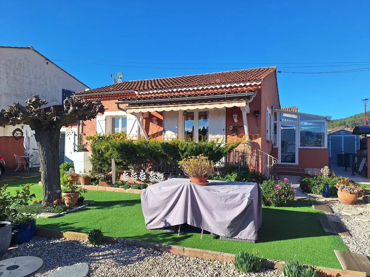 Ref. 10080 – OCCUPIED IFE ANNUITY (VIAGER), CARNOULES (83)