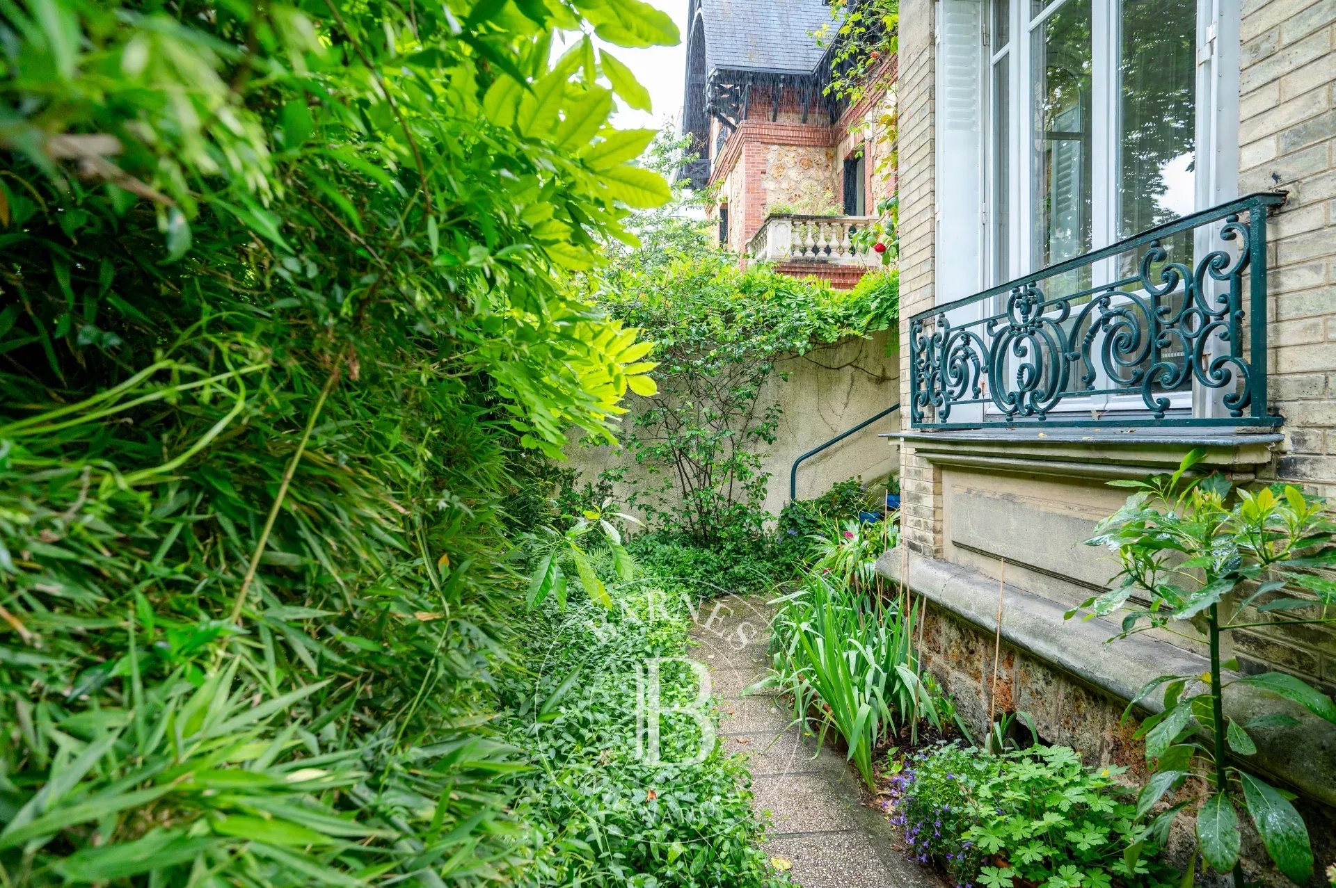 Neuilly Chézy-Borghèse - 2-bed duplex apartment in a former townhouse - Charming and atypical - Quiet, leafy surroundings - picture 8