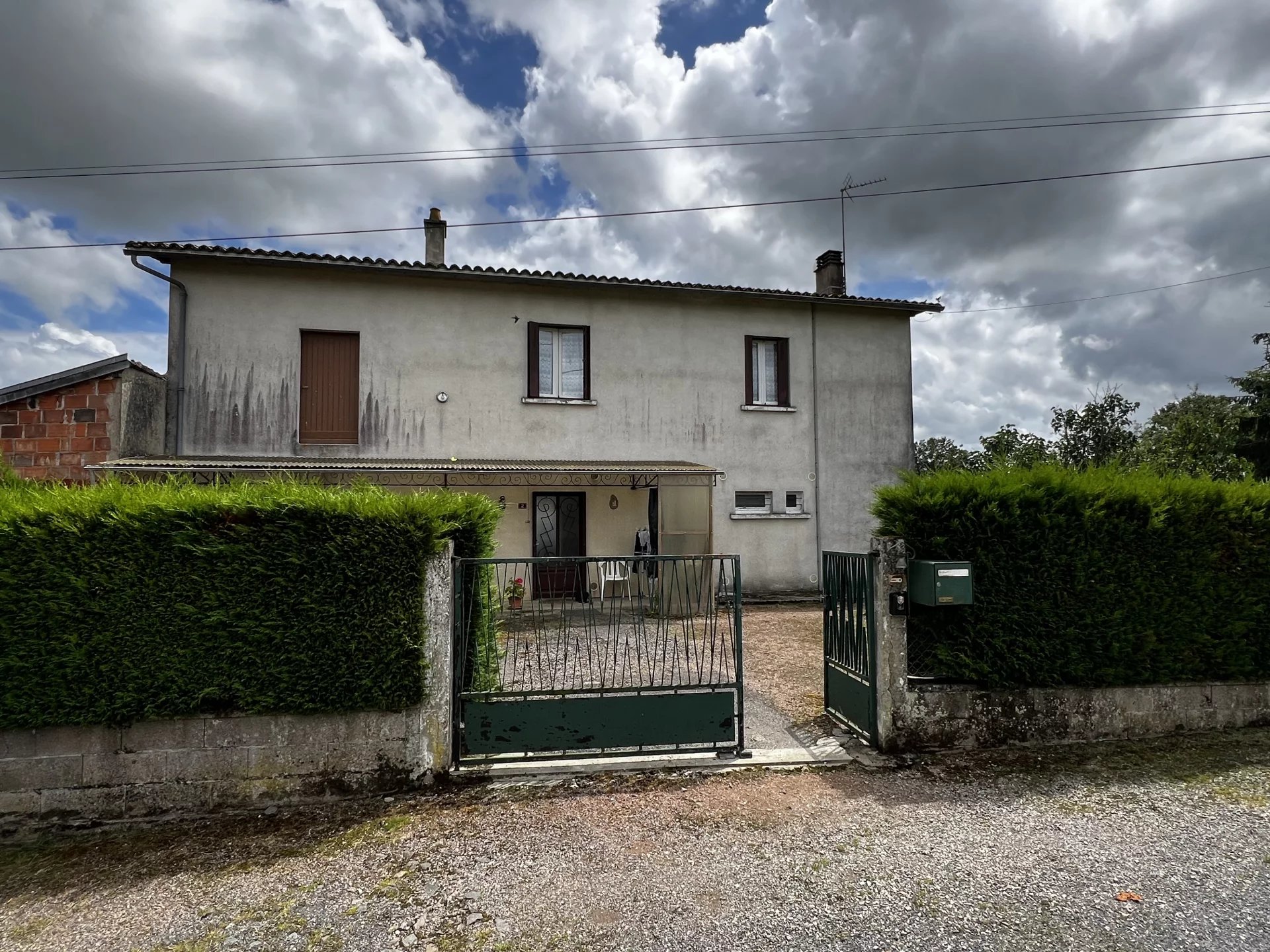Maison de campagne indépendante avec potentiel de petite exploitation